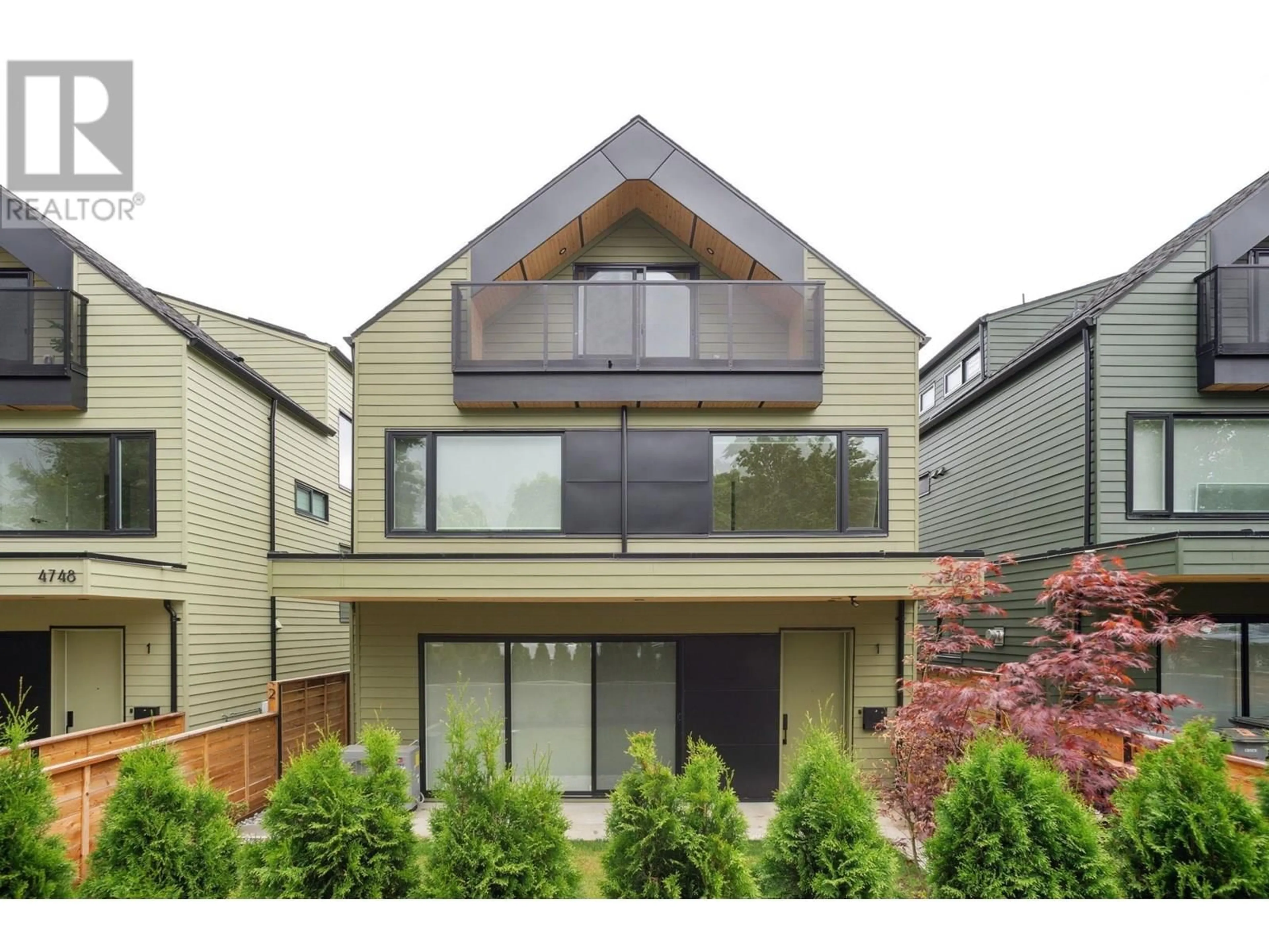 Home with vinyl exterior material, street for 1 - 4756 ARGYLE STREET, Vancouver British Columbia V5N3X8