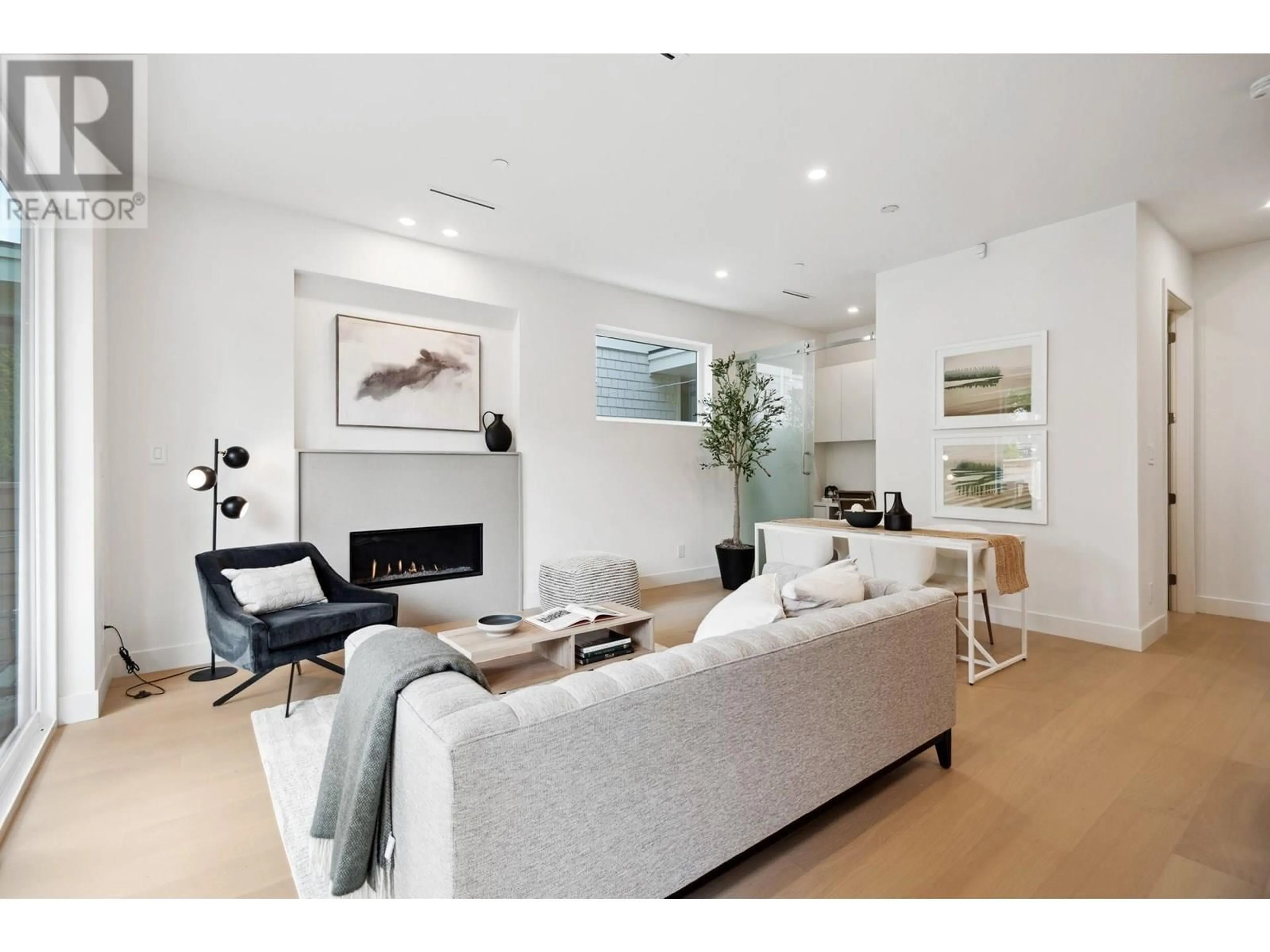 Living room with furniture, unknown for 1 - 4756 ARGYLE STREET, Vancouver British Columbia V5N3X8