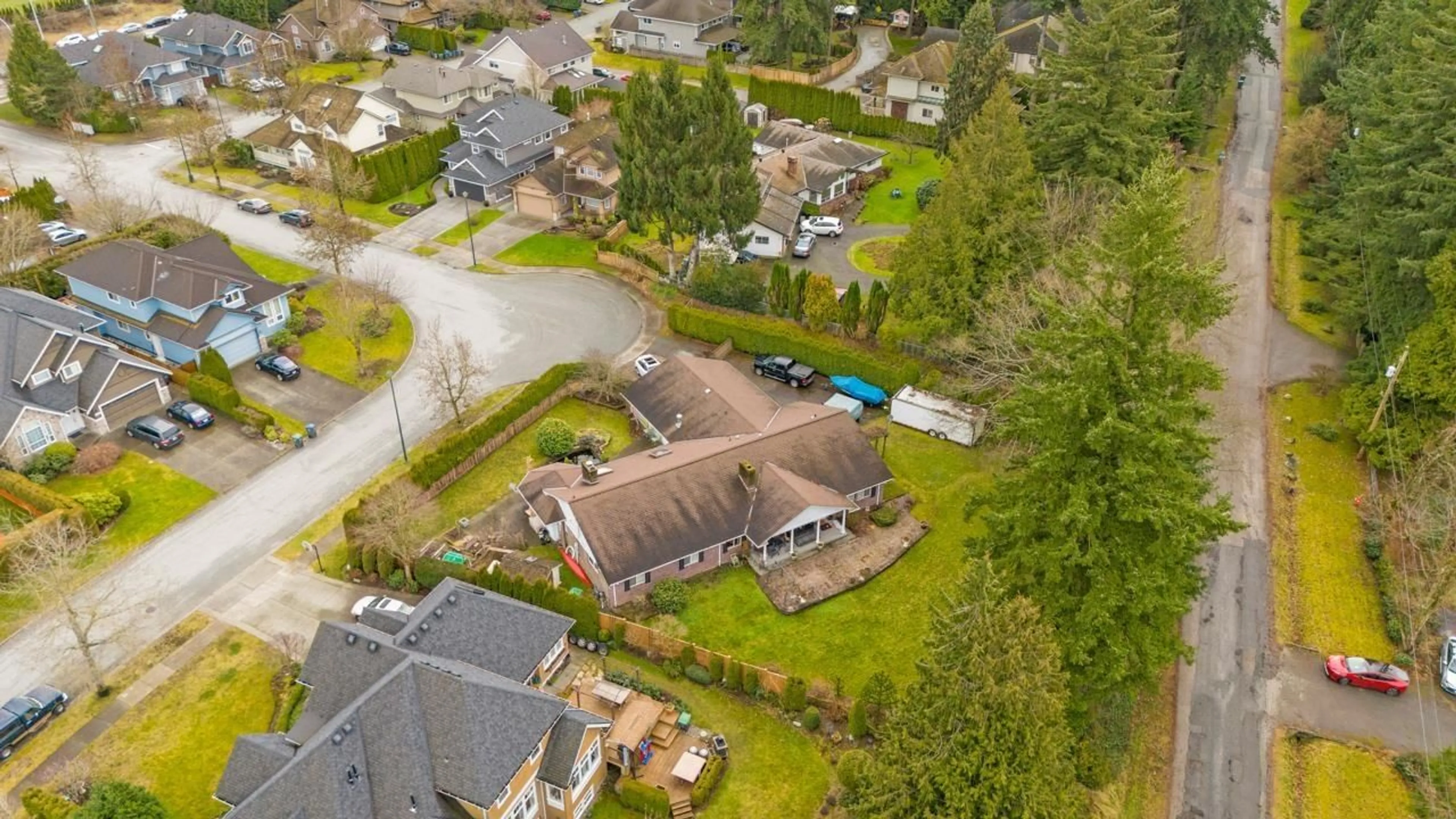 A pic from outside/outdoor area/front of a property/back of a property/a pic from drone, street for 3010 SEMIAHMOO, Surrey British Columbia V4P1H3
