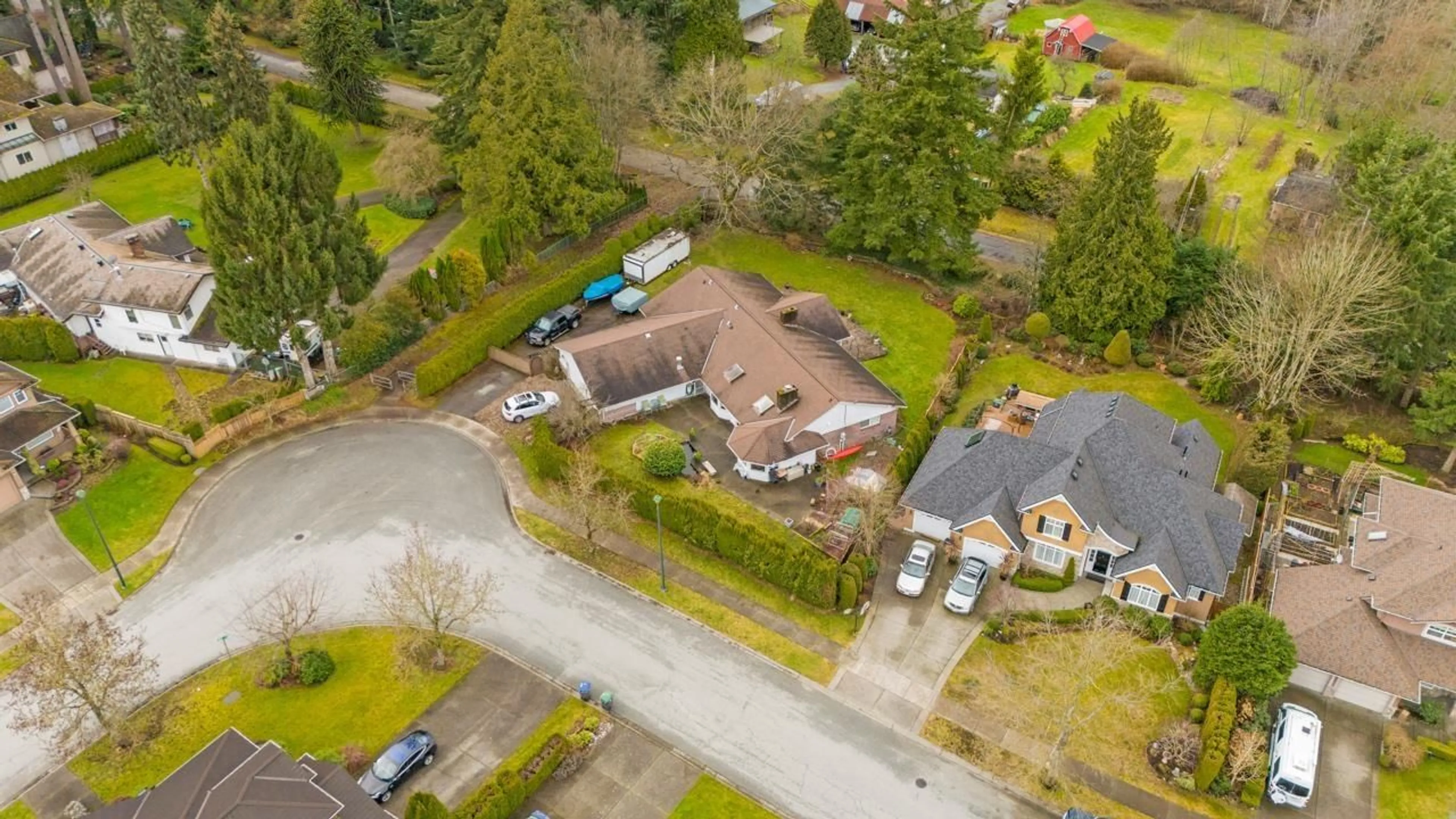 A pic from outside/outdoor area/front of a property/back of a property/a pic from drone, street for 3010 SEMIAHMOO, Surrey British Columbia V4P1H3
