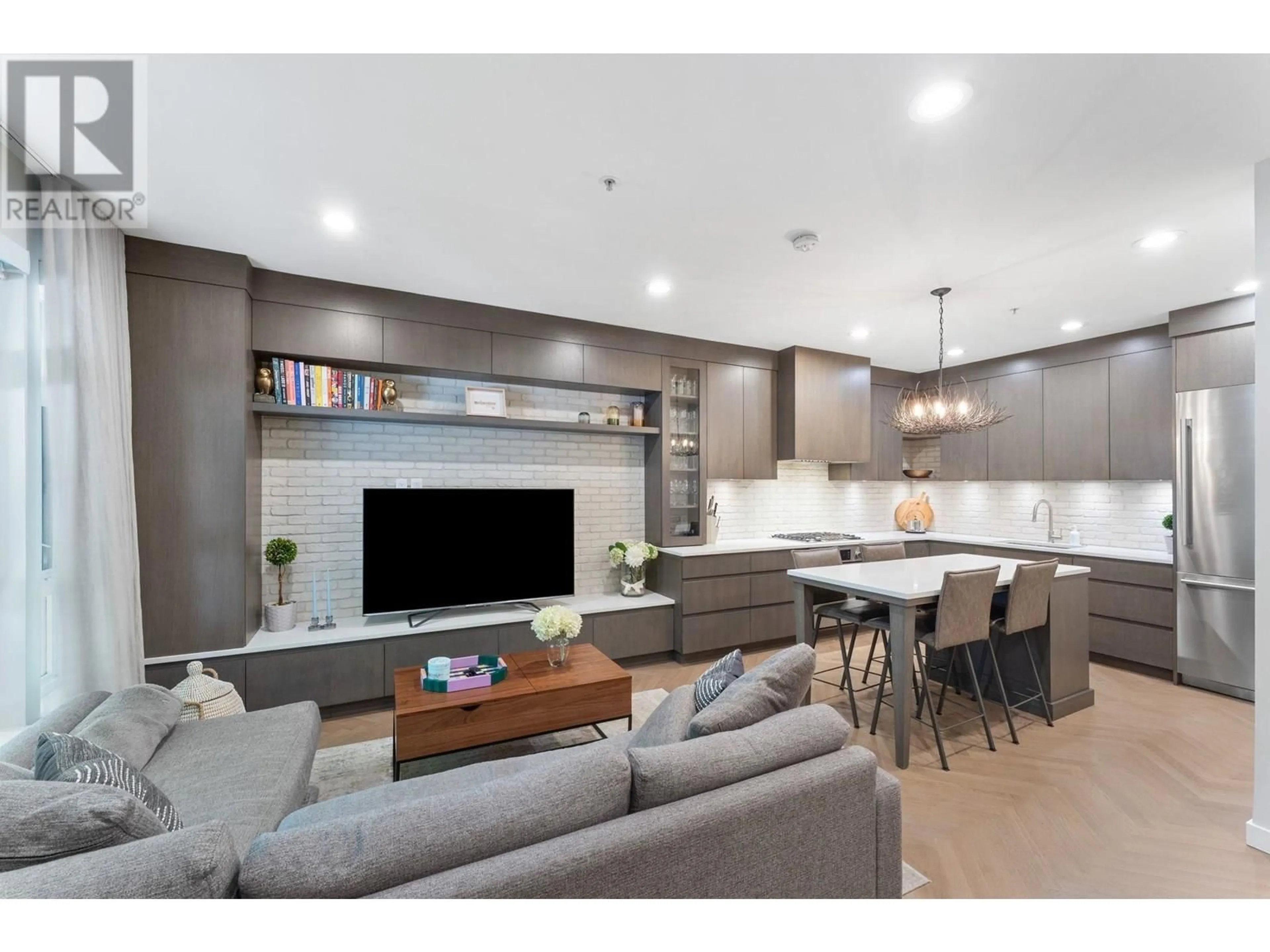 Open concept kitchen, unknown for 2705 GUELPH STREET, Vancouver British Columbia V5T3P6