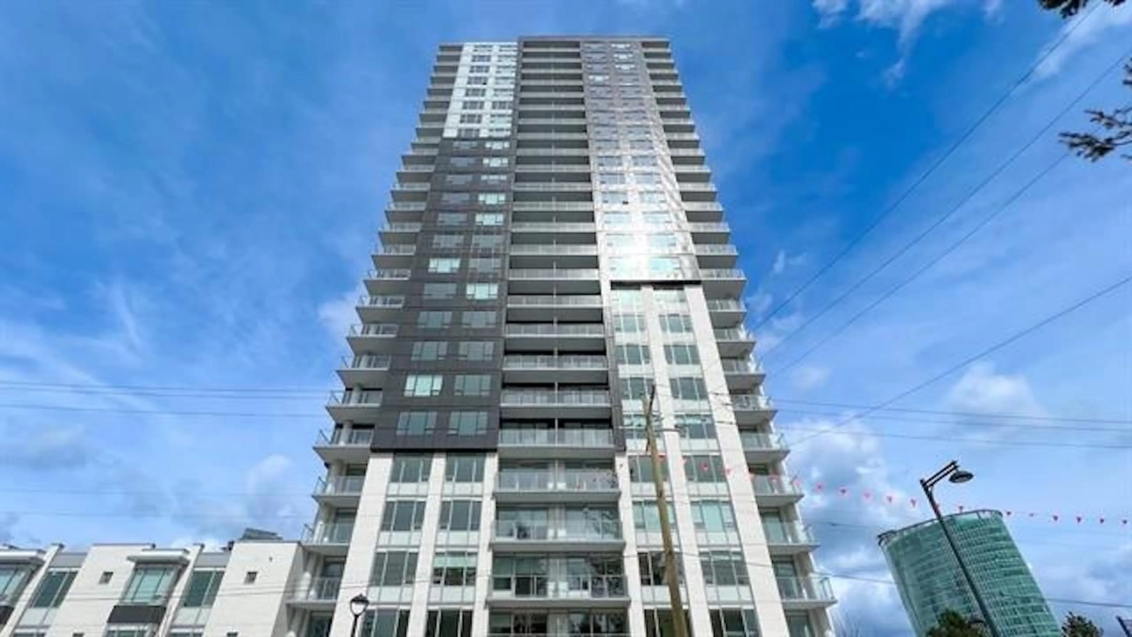 Indoor foyer for 1104 - 13359 OLD YALE ROAD, Surrey British Columbia V3T0S4