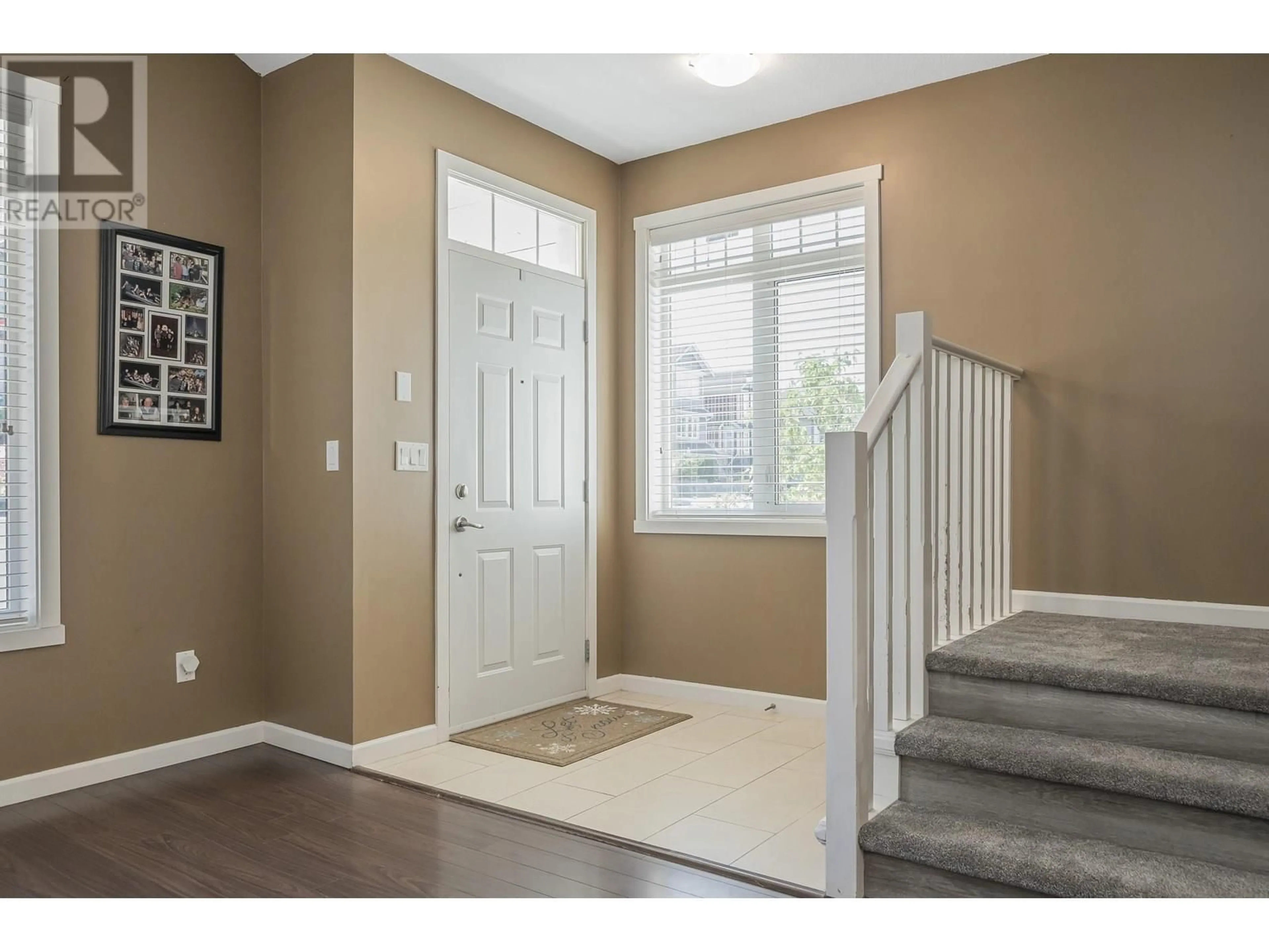 Indoor entryway for 10141 241A STREET, Maple Ridge British Columbia V2W0E6