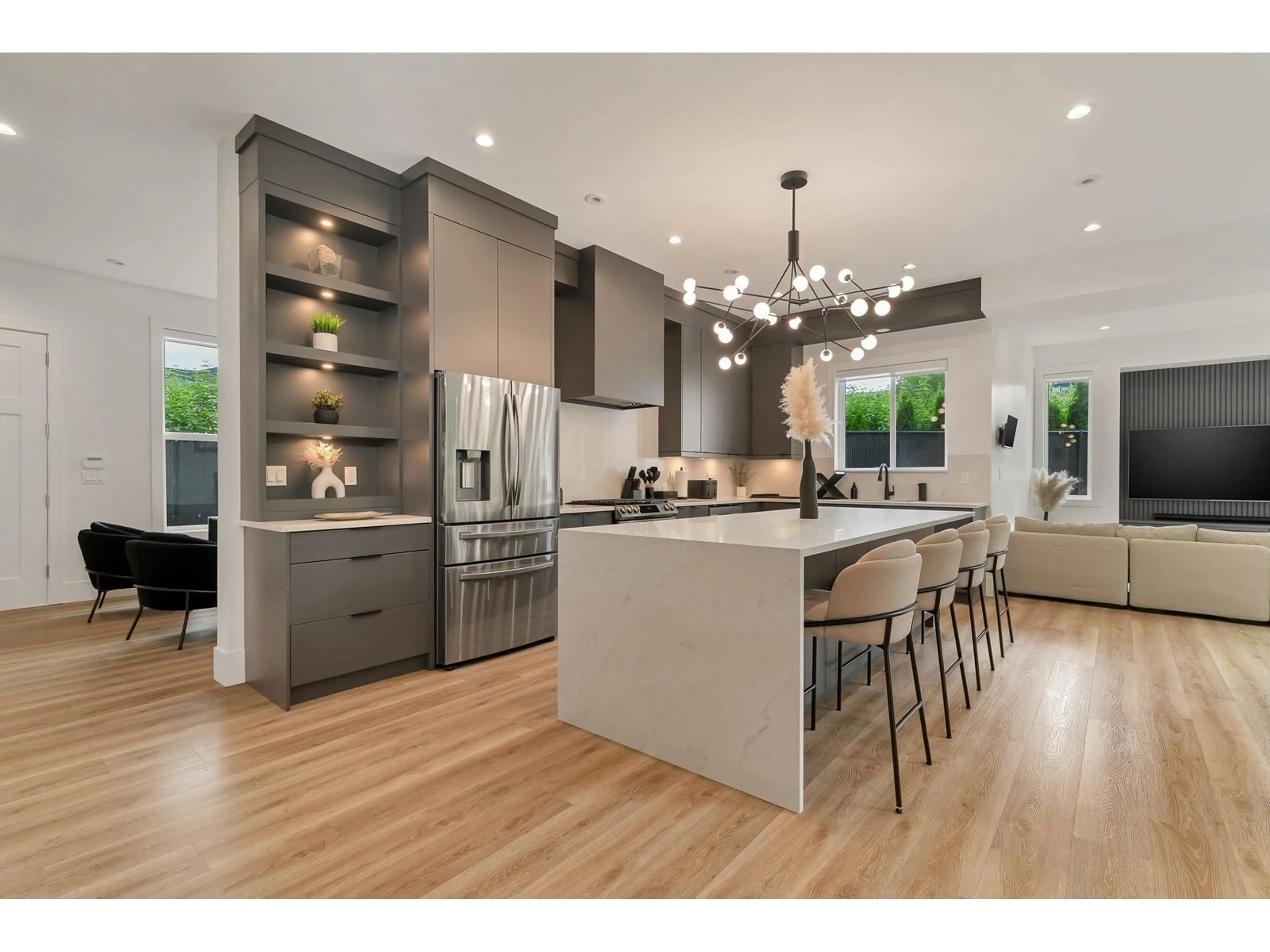 Open concept kitchen, wood/laminate floor for 7299 200A, Langley British Columbia V2Y3G5