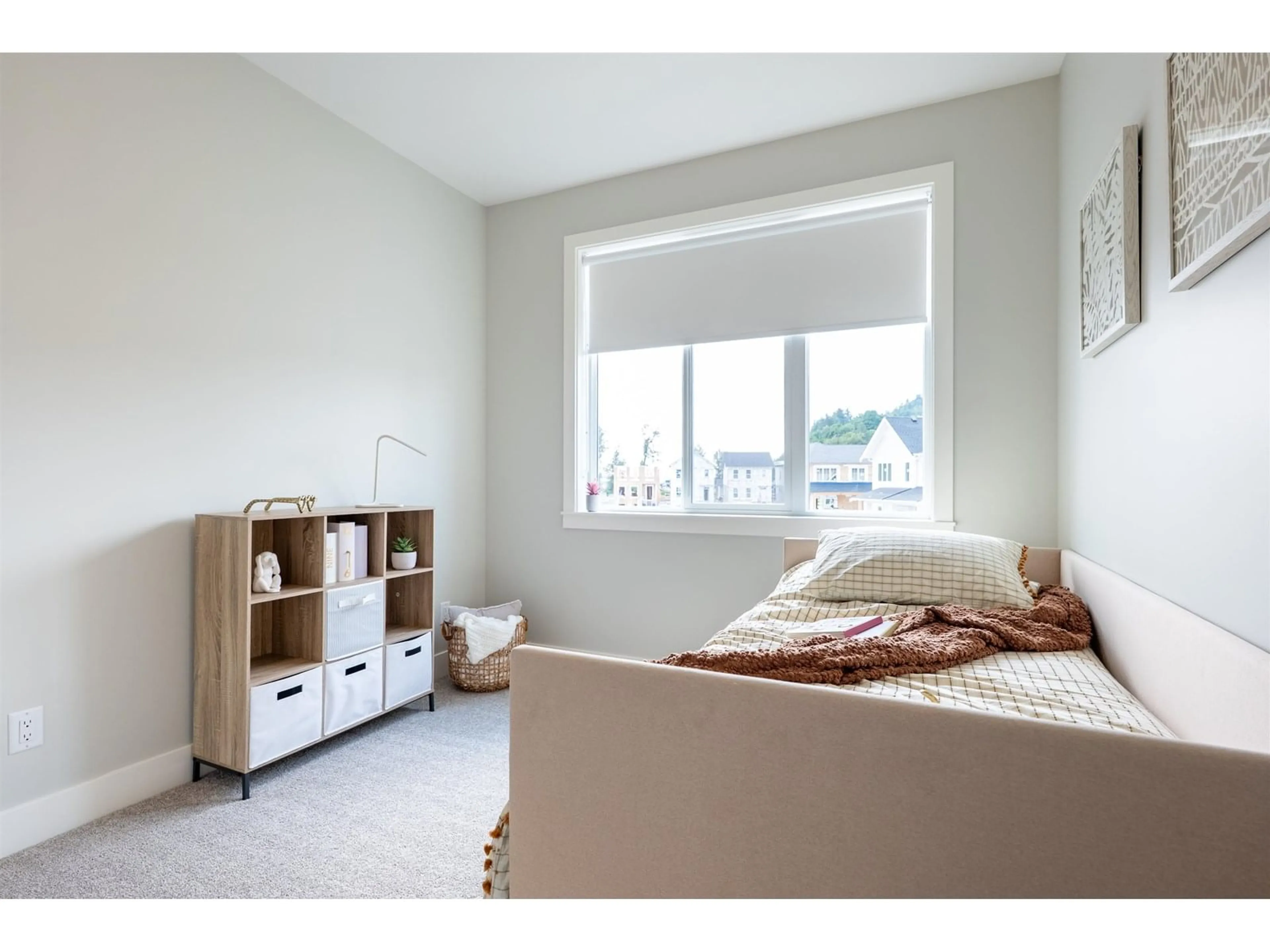Bedroom with bed, unknown for 14 - 7467 OAKSTONE ROAD, Chilliwack British Columbia V2R6M1