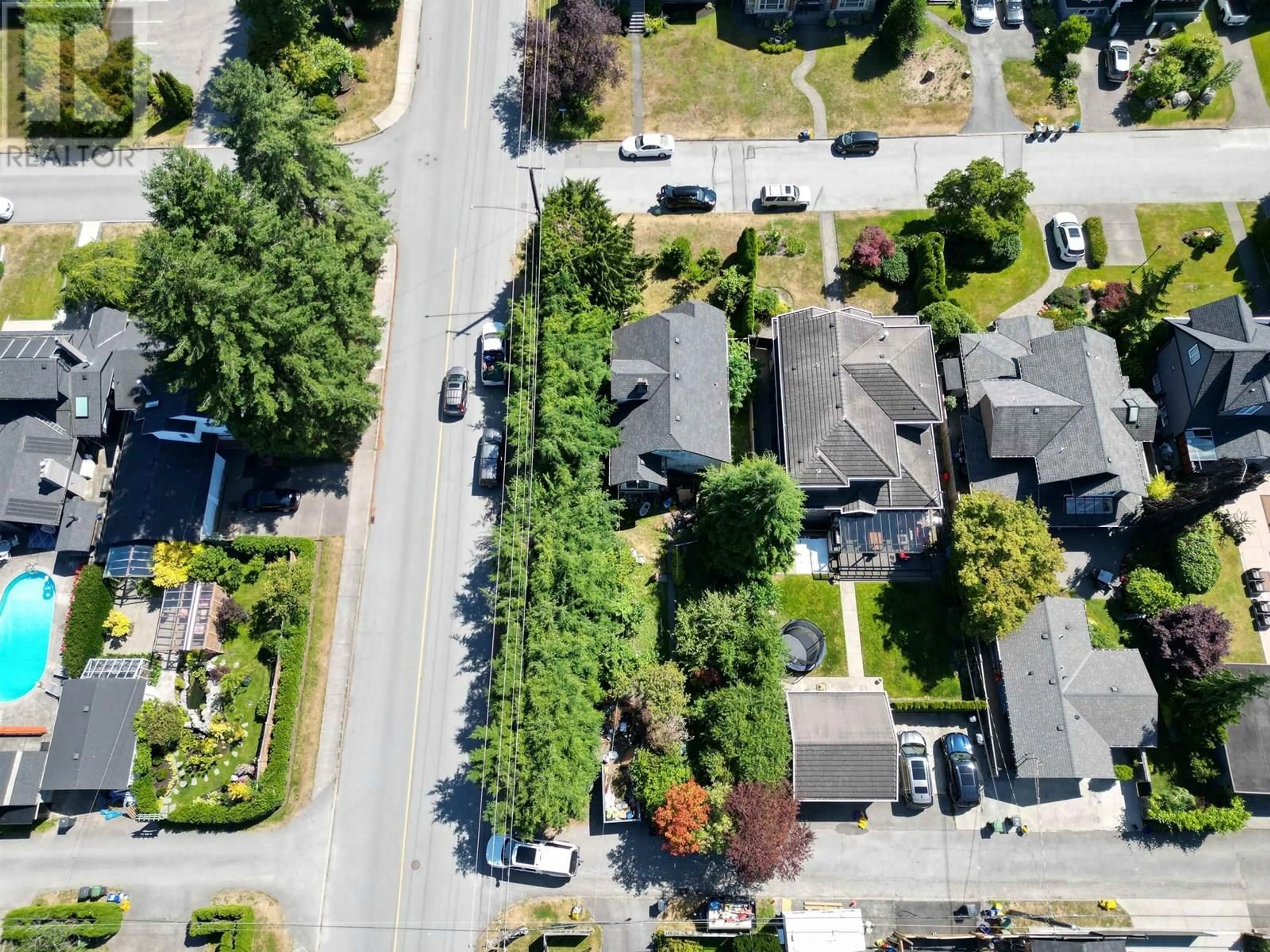 A pic from outside/outdoor area/front of a property/back of a property/a pic from drone, street for 796 11TH STREET, North Vancouver British Columbia V7L2H8