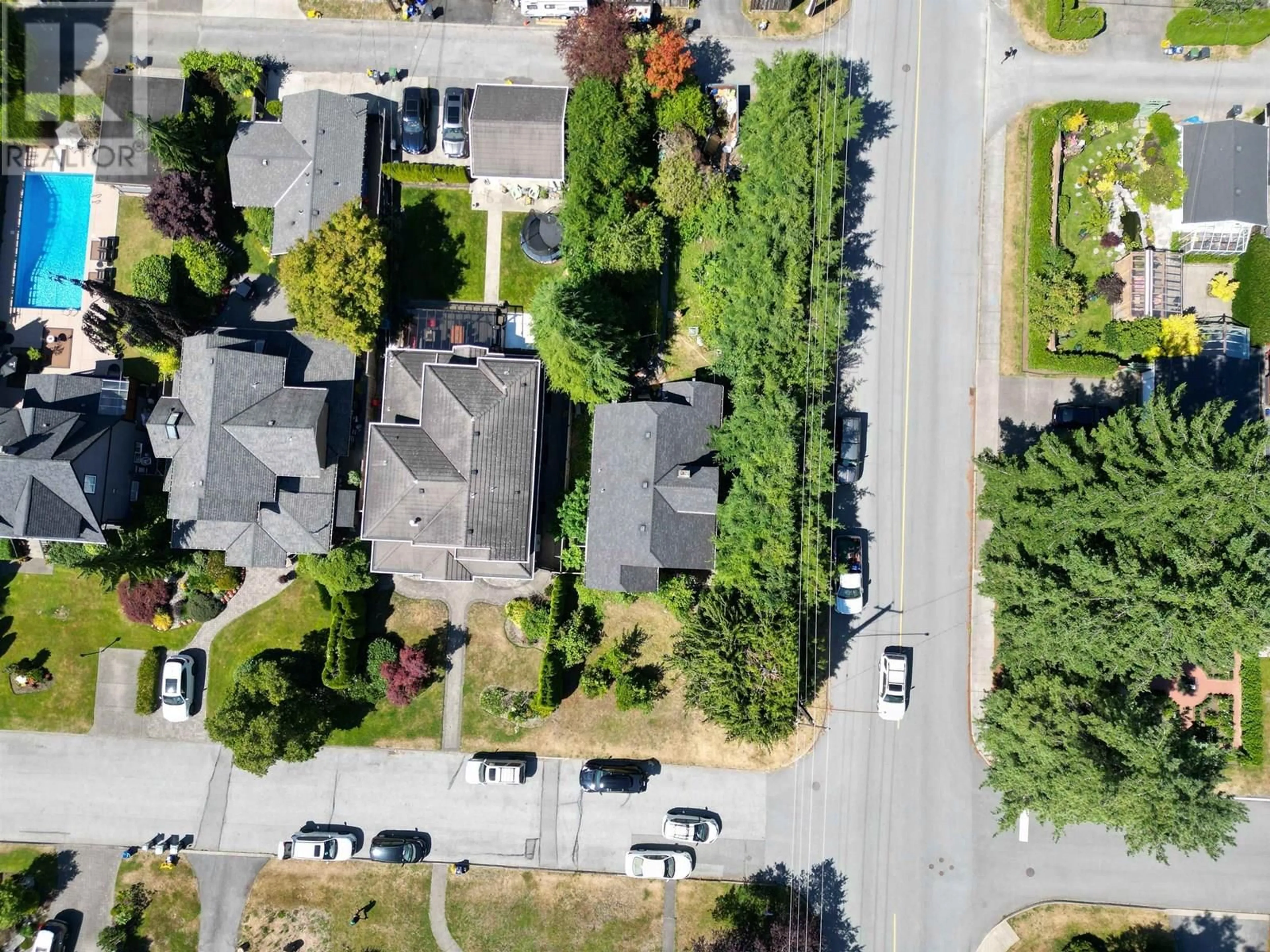 A pic from outside/outdoor area/front of a property/back of a property/a pic from drone, street for 796 11TH STREET, North Vancouver British Columbia V7L2H8