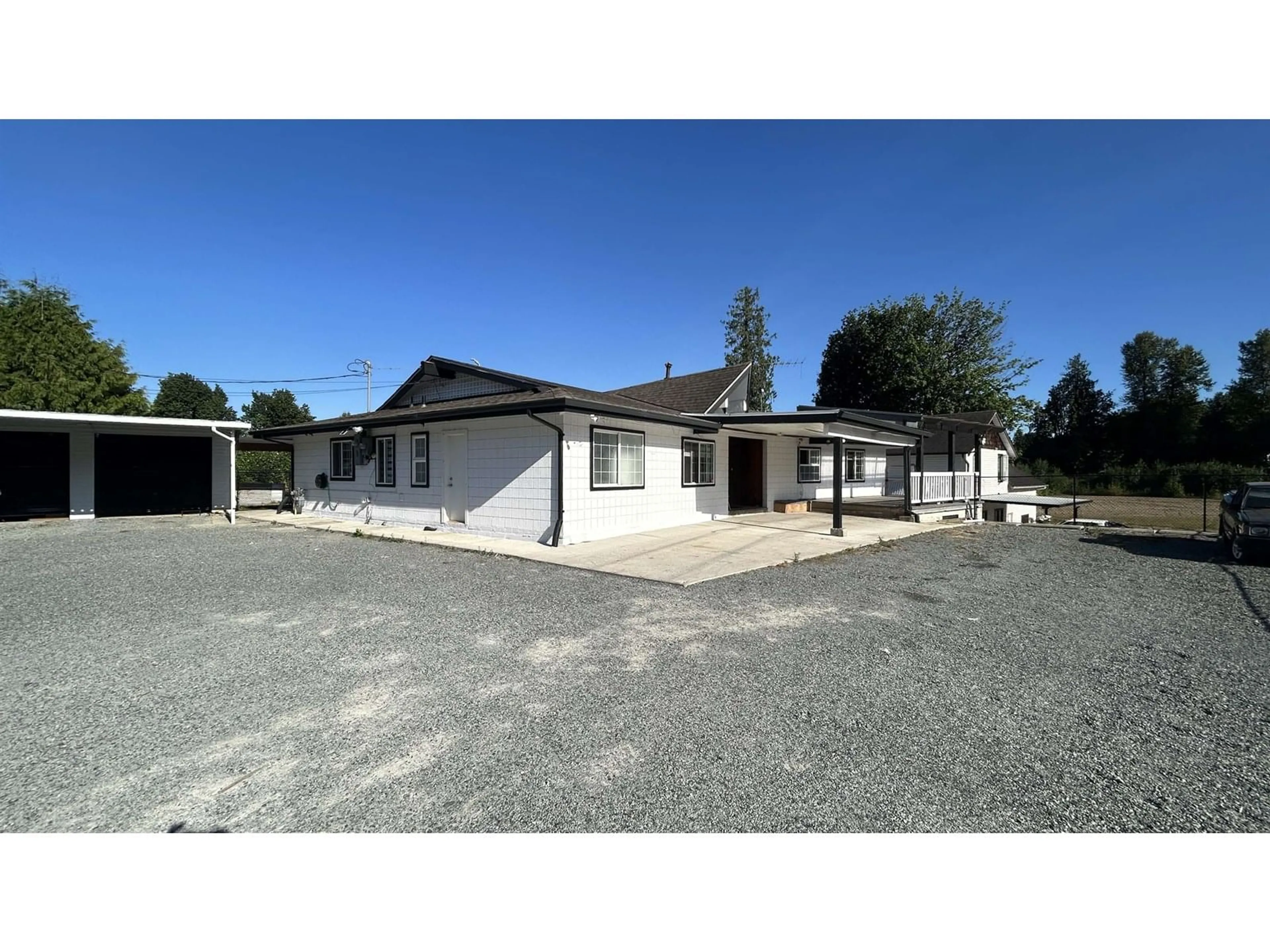 A pic from outside/outdoor area/front of a property/back of a property/a pic from drone, street for 30952 HARRIS ROAD, Abbotsford British Columbia V4X1W2