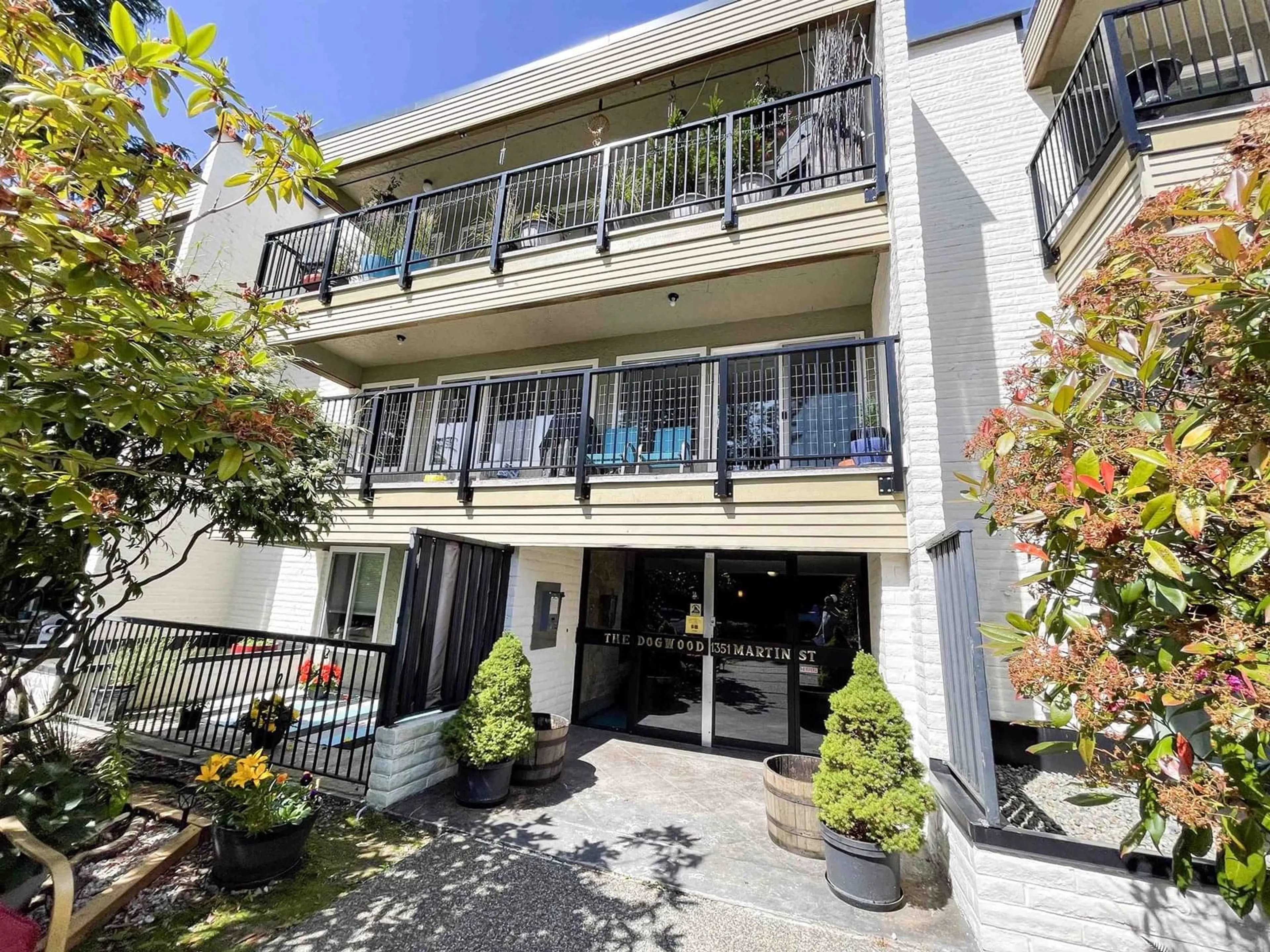 Patio, street for 206 - 1351 MARTIN, White Rock British Columbia V4B3W6