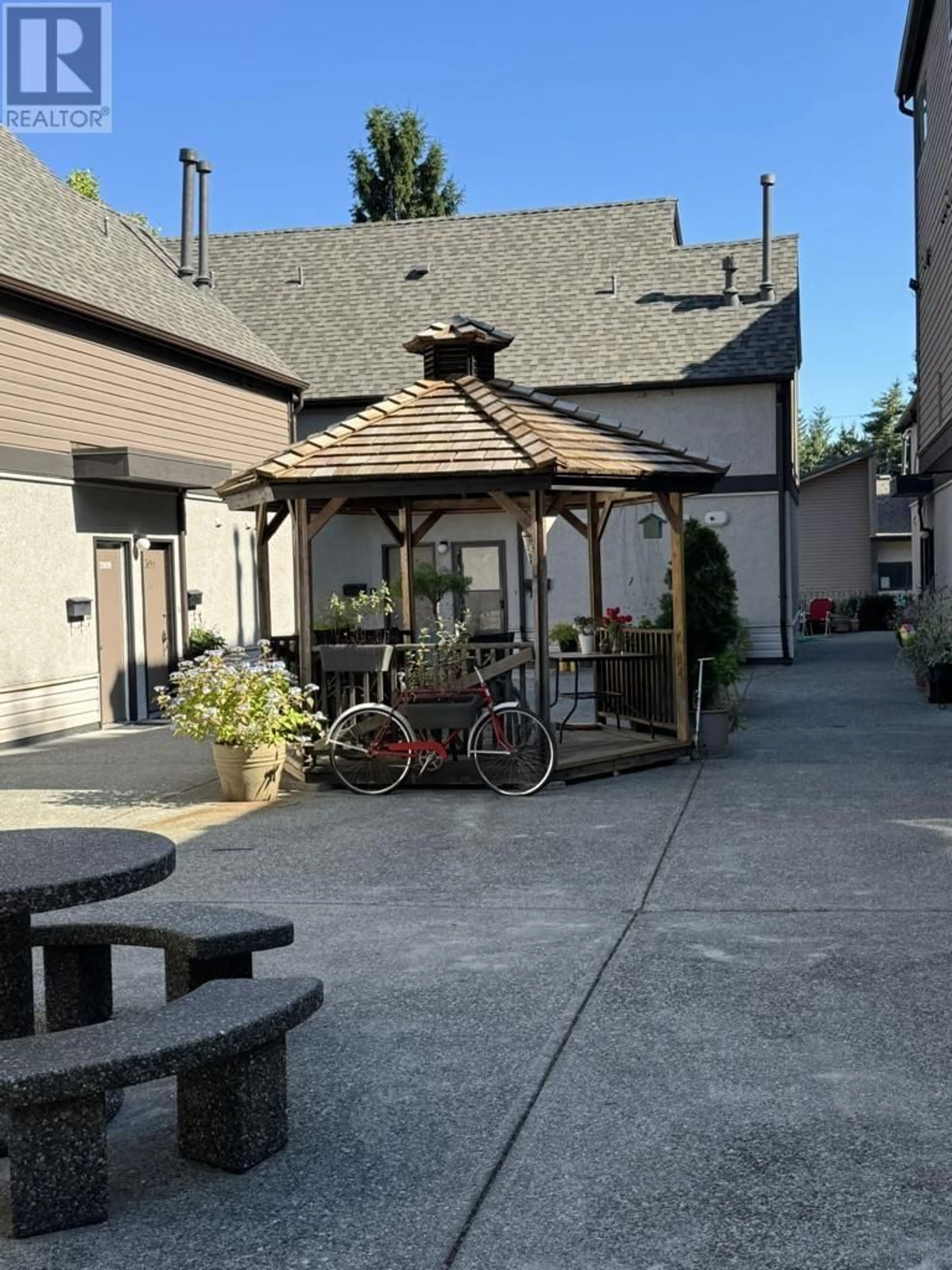 Patio, street for 3017 ARIES PLACE, Burnaby British Columbia V3J7E8