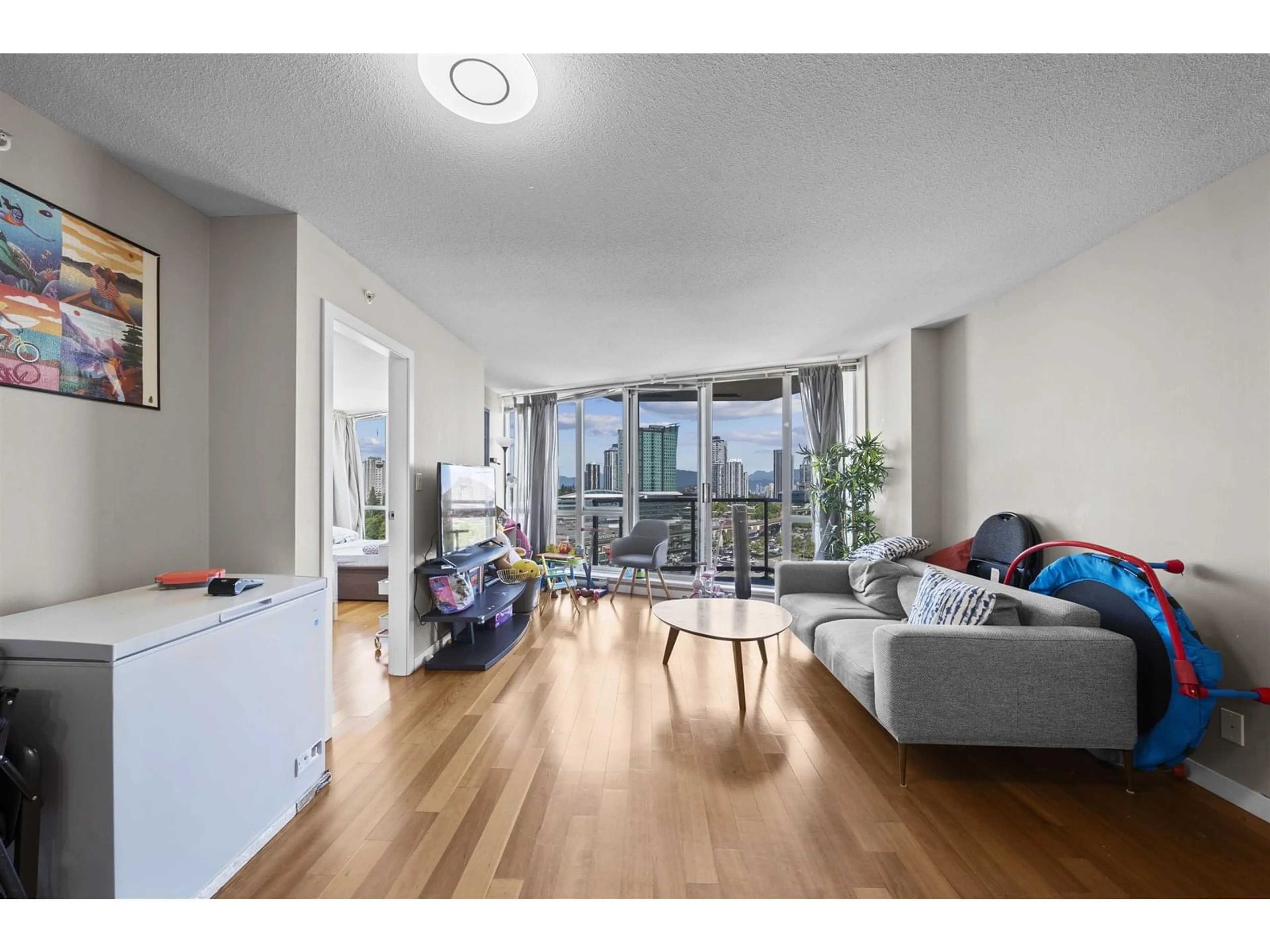 Living room with furniture, unknown for 1402 - 13618 100TH, Surrey British Columbia V3T0A8