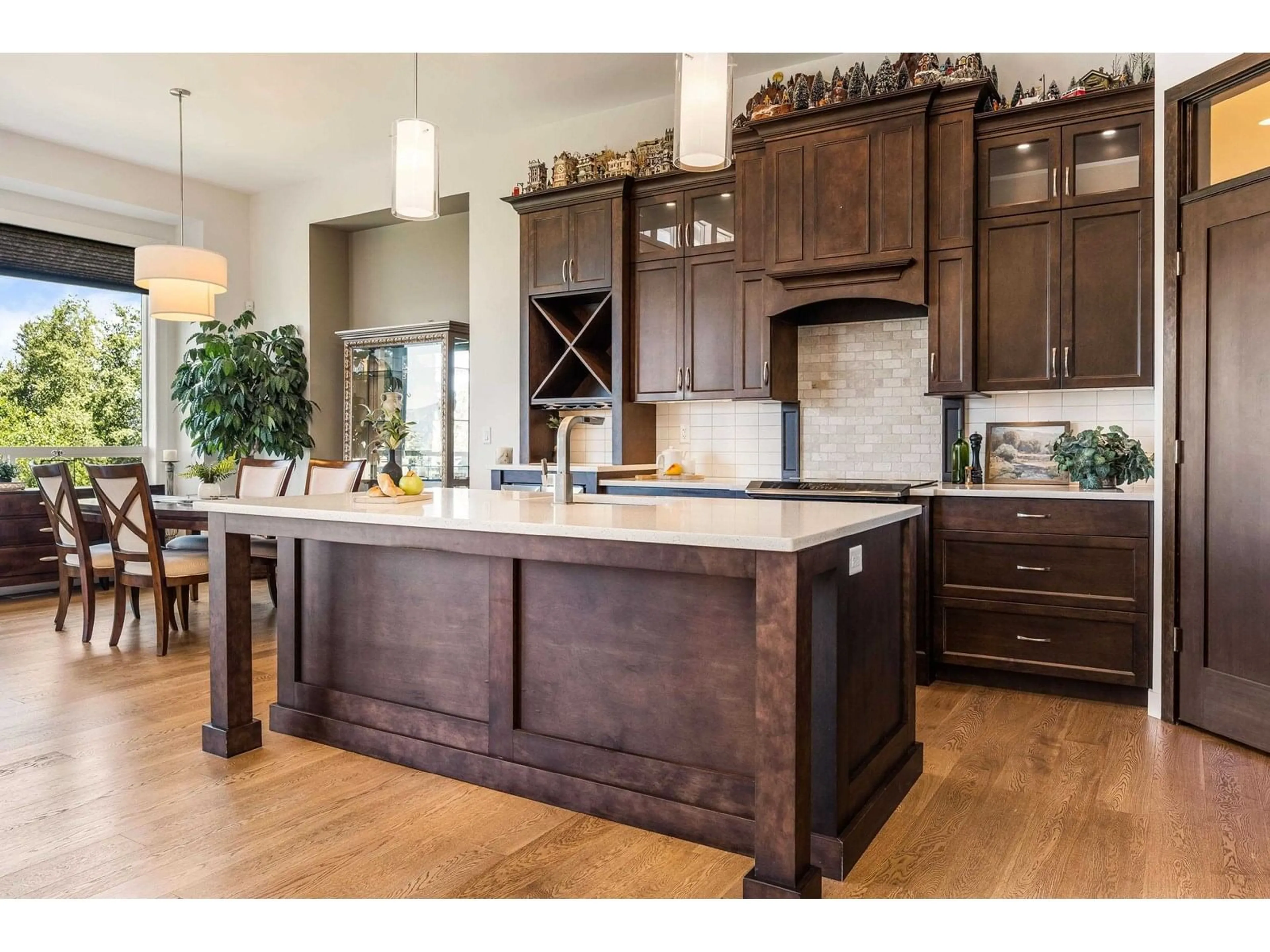 Open concept kitchen, wood/laminate floor for 7 - 50778 LEDGESTONE PLACE, Chilliwack British Columbia V2P0E7