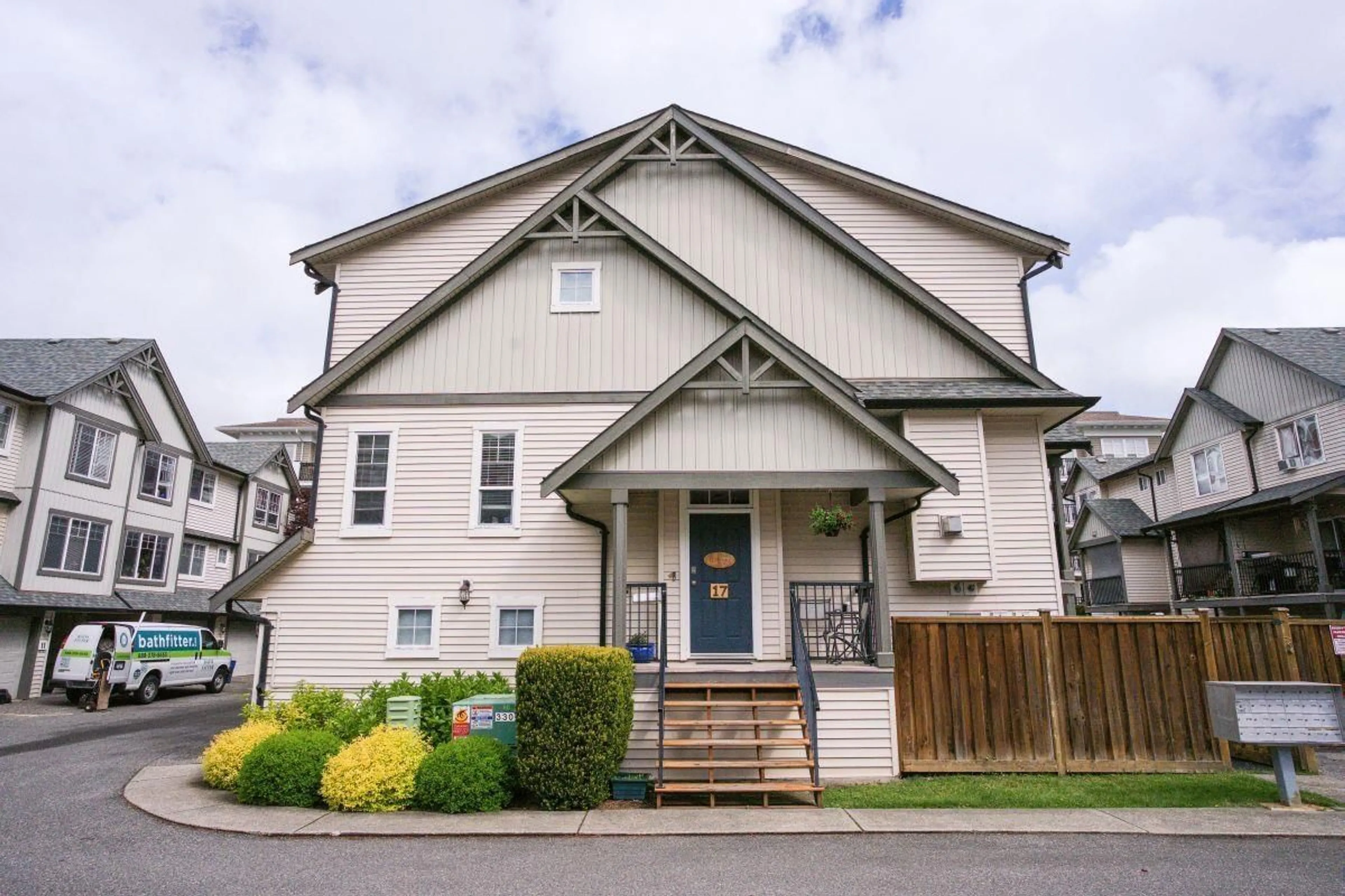 Home with vinyl exterior material, street for 17 - 8917 EDWARD STREET, Chilliwack British Columbia V2P4E2