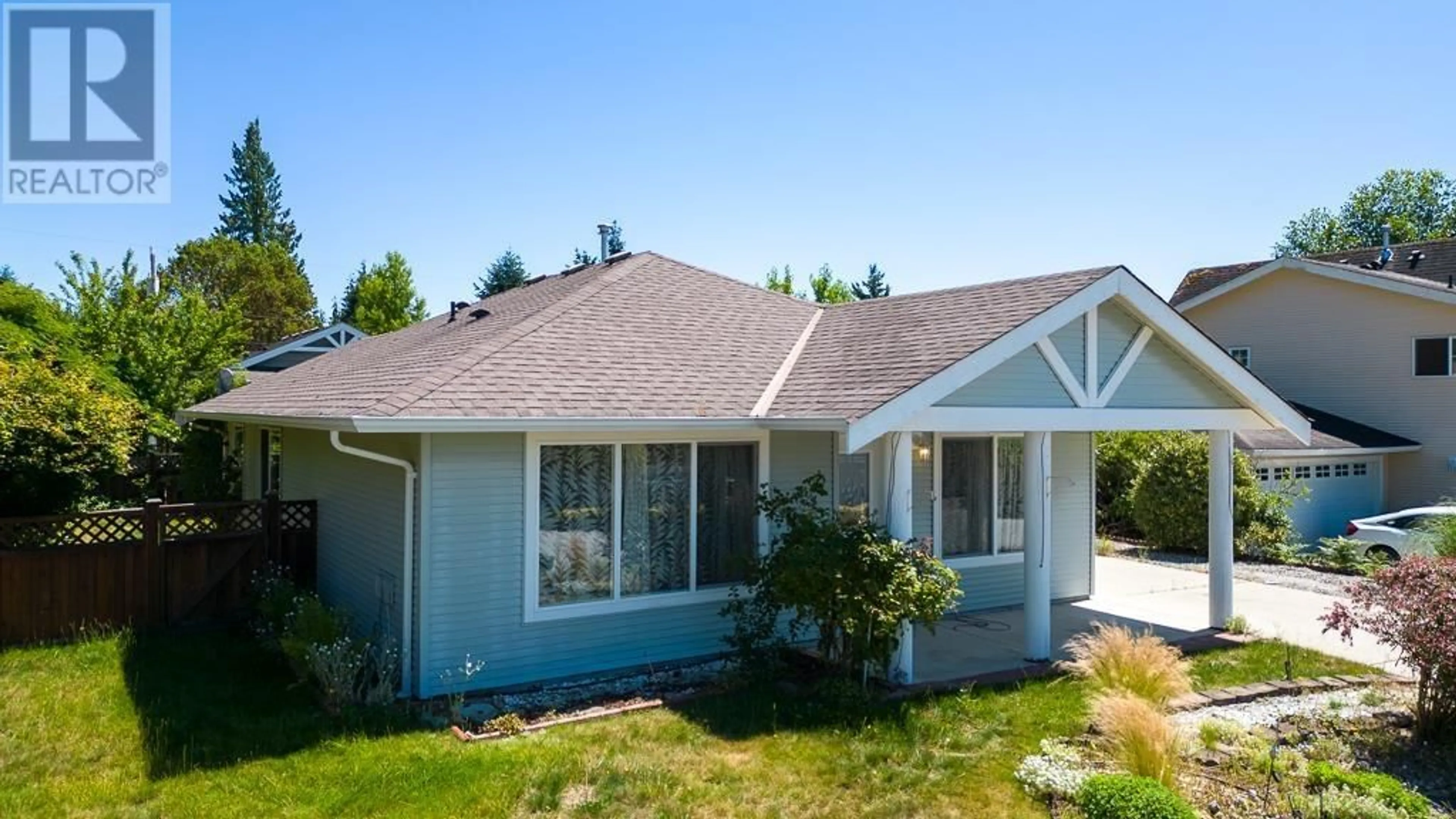 Home with vinyl exterior material, unknown for 5740 EMILY WAY, Sechelt British Columbia V7Z0N5