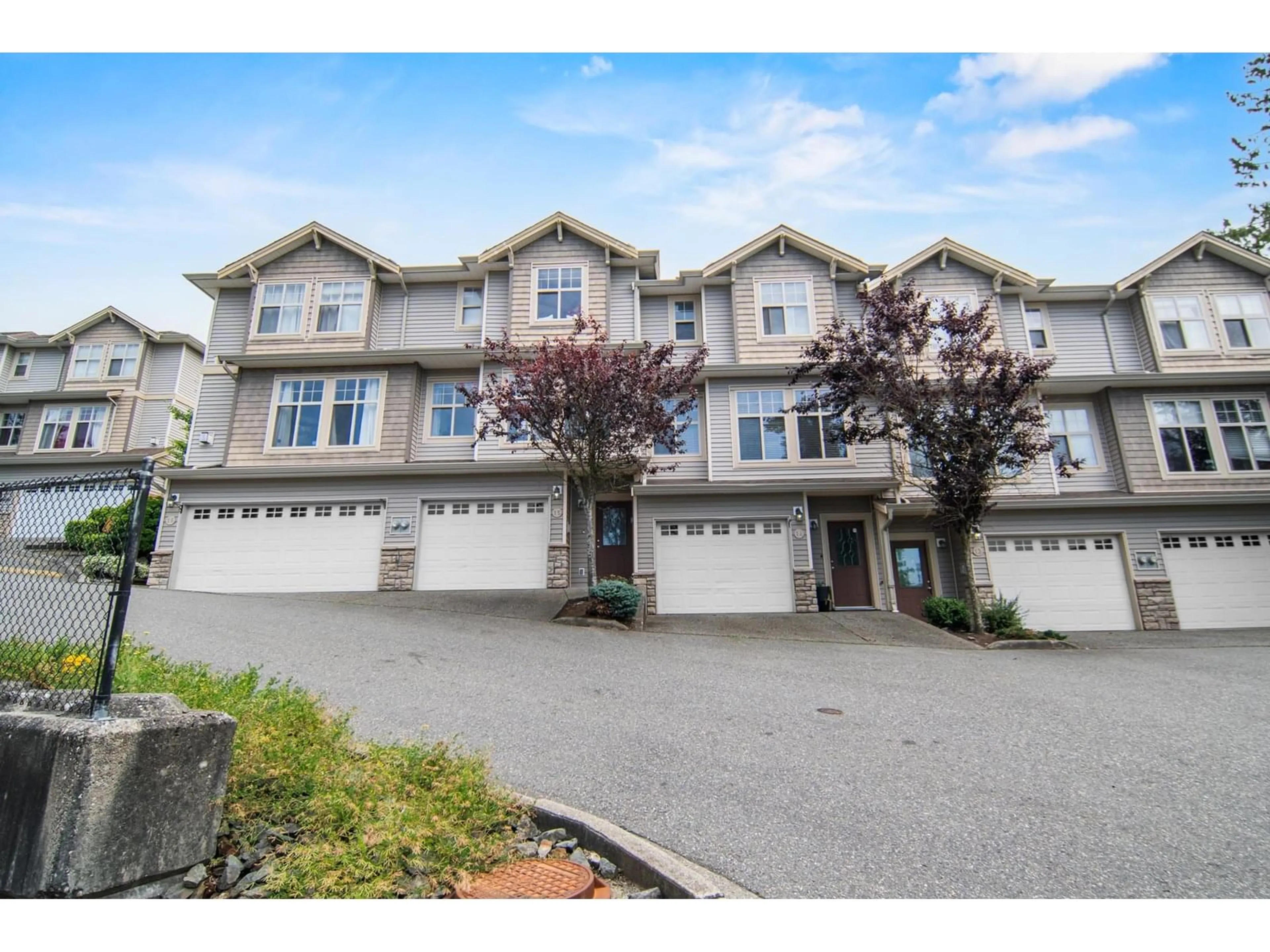 A pic from outside/outdoor area/front of a property/back of a property/a pic from drone, street for 15 - 46858 RUSSELL ROAD, Chilliwack British Columbia V2R5T3