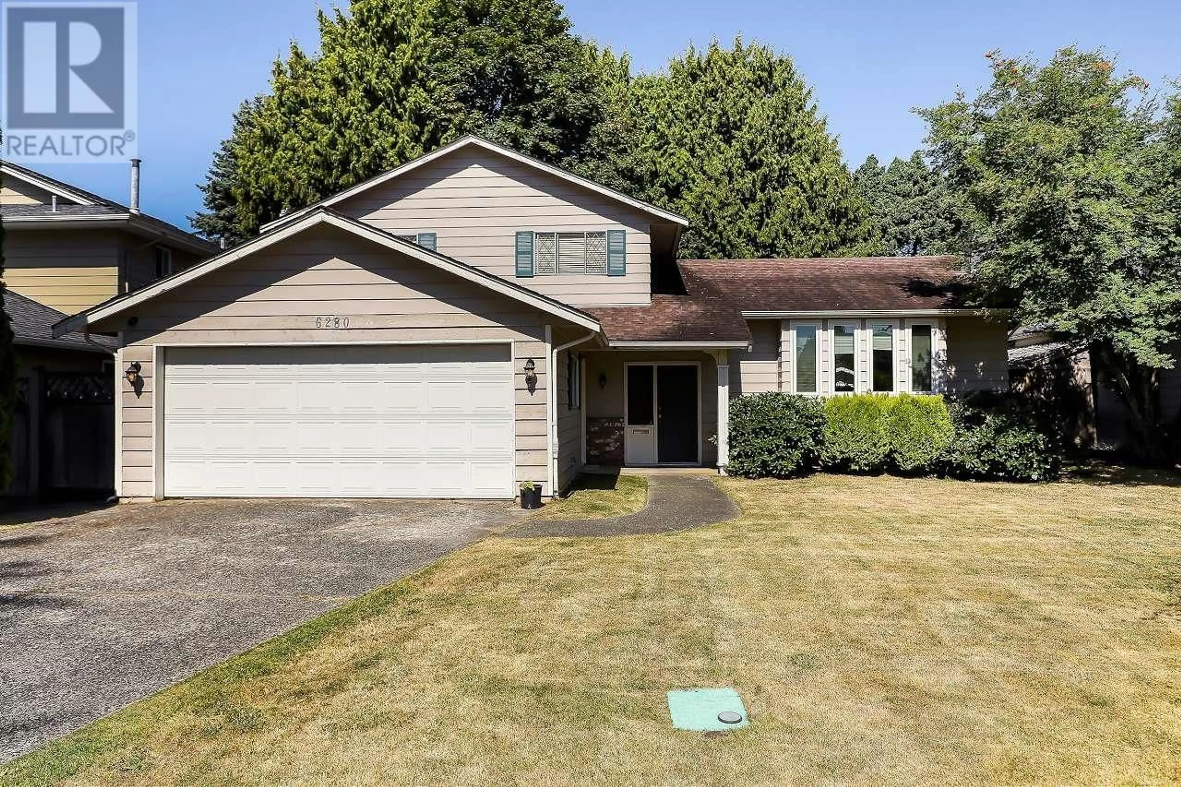 Home with vinyl exterior material, street for 6280 YEATS CRESCENT, Richmond British Columbia V7E4C9
