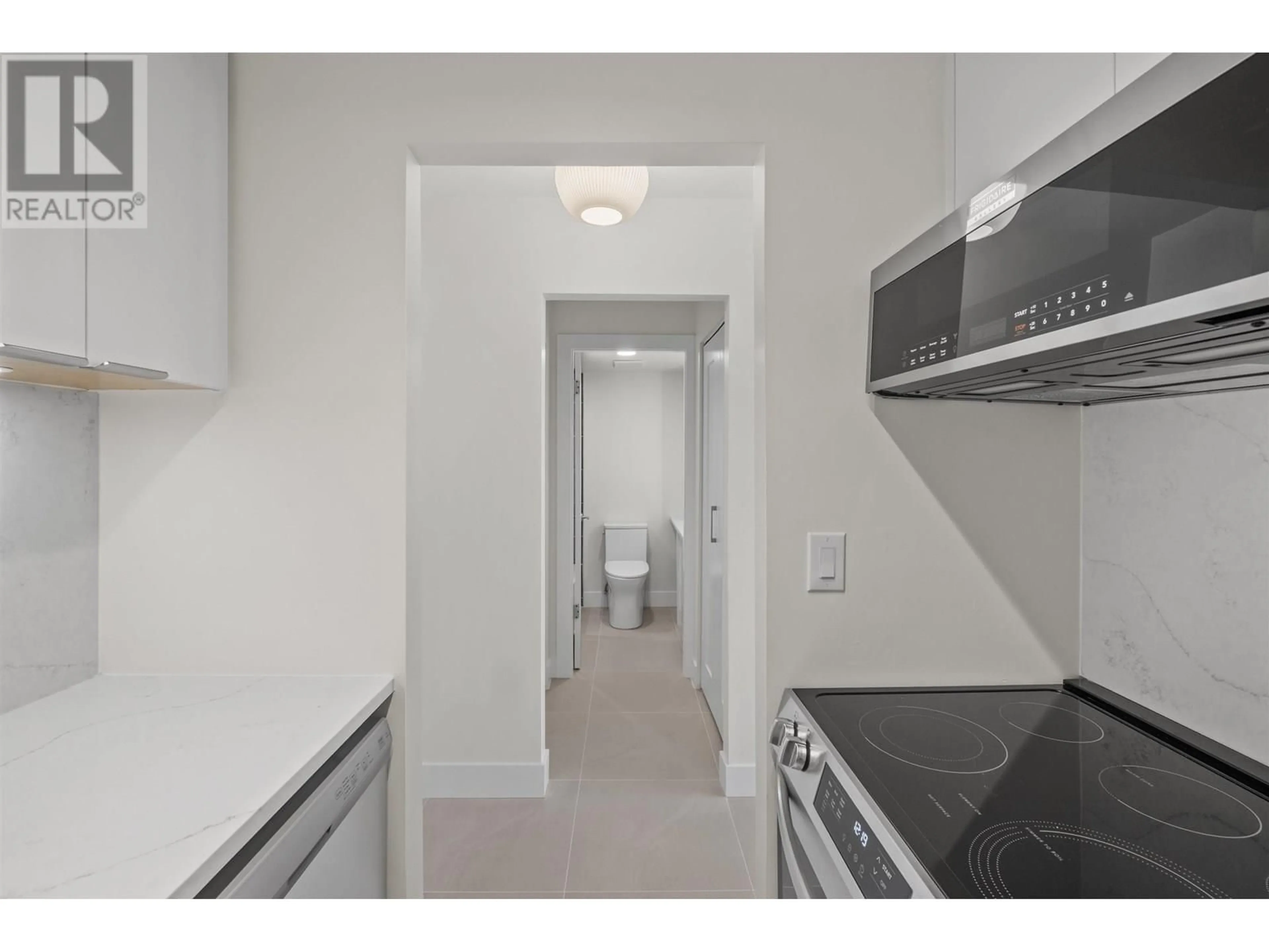 Standard kitchen, unknown for 403 - 2150 BELLEVUE AVENUE, West Vancouver British Columbia V7V1C3
