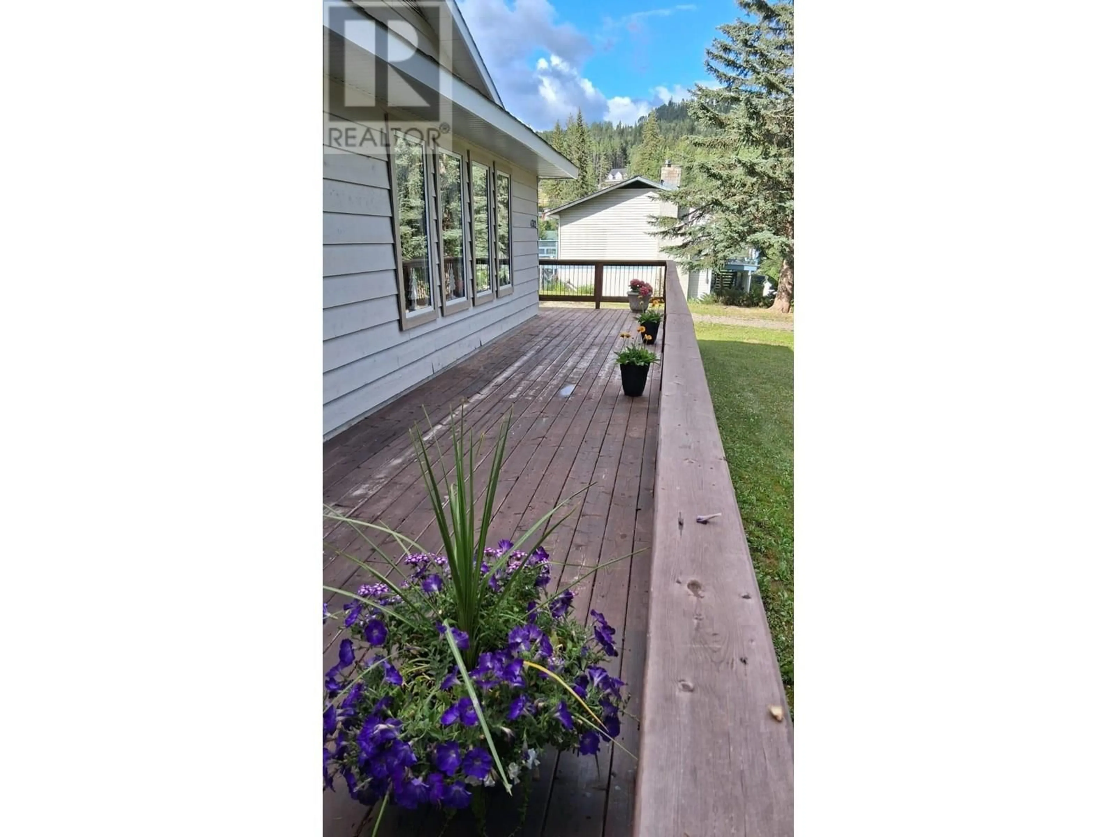 Patio, unknown for 4312 KOKANEE ROAD, Canim Lake British Columbia V0K1J0