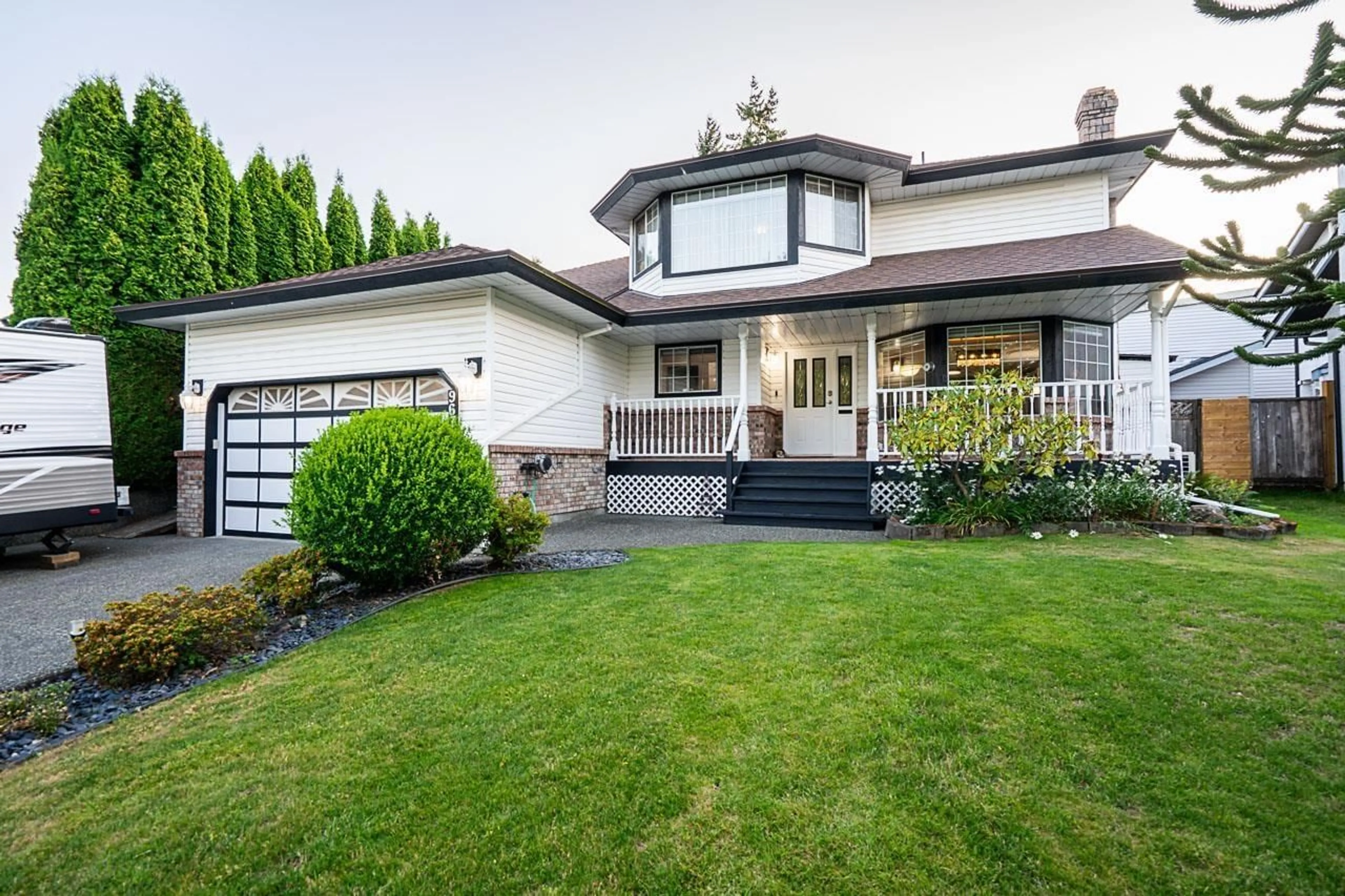 Home with vinyl exterior material, street for 9679 157B, Surrey British Columbia V4N2T3