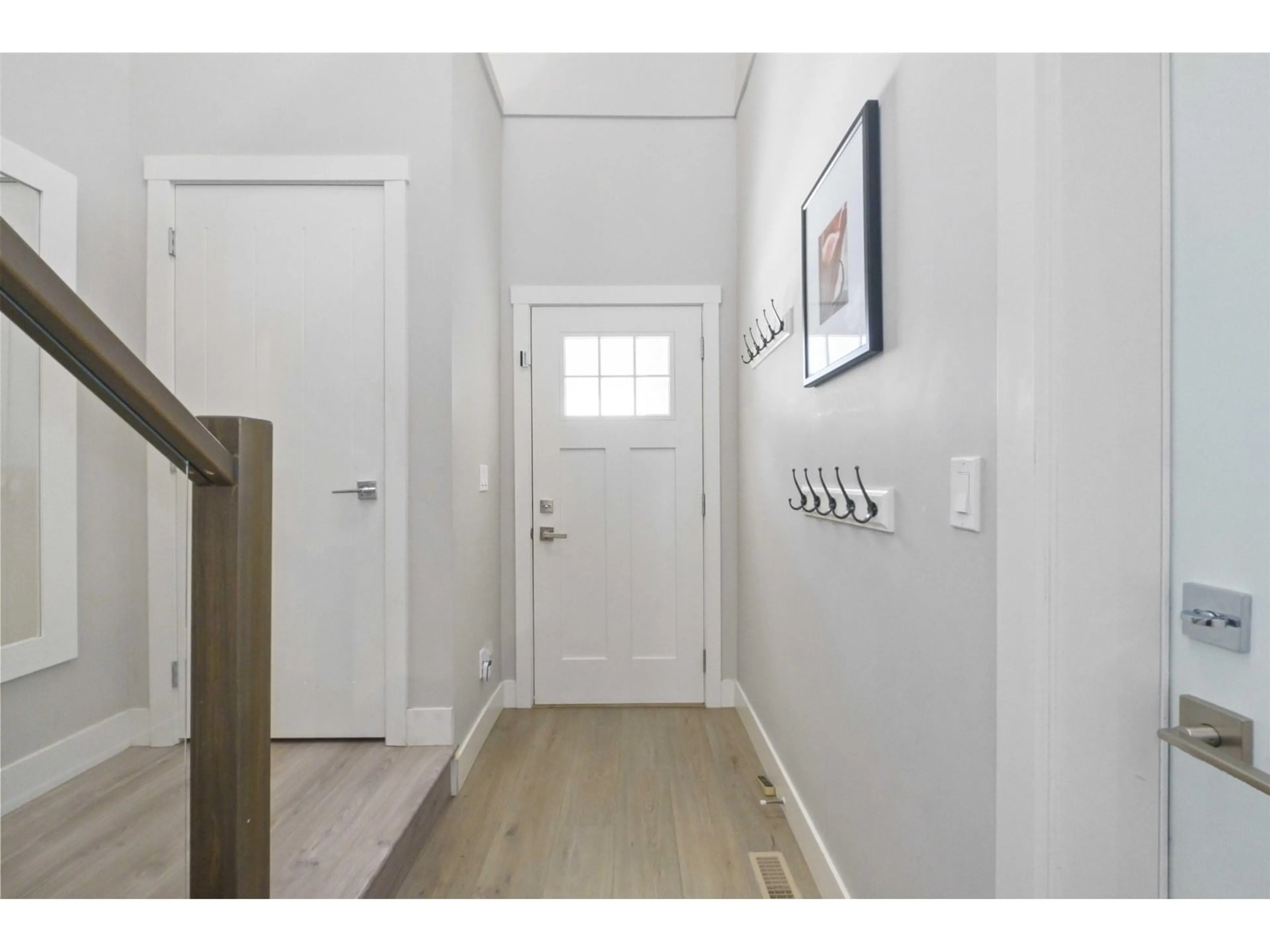 Indoor entryway for 73 - 15677 28, Surrey British Columbia V3Z0E5