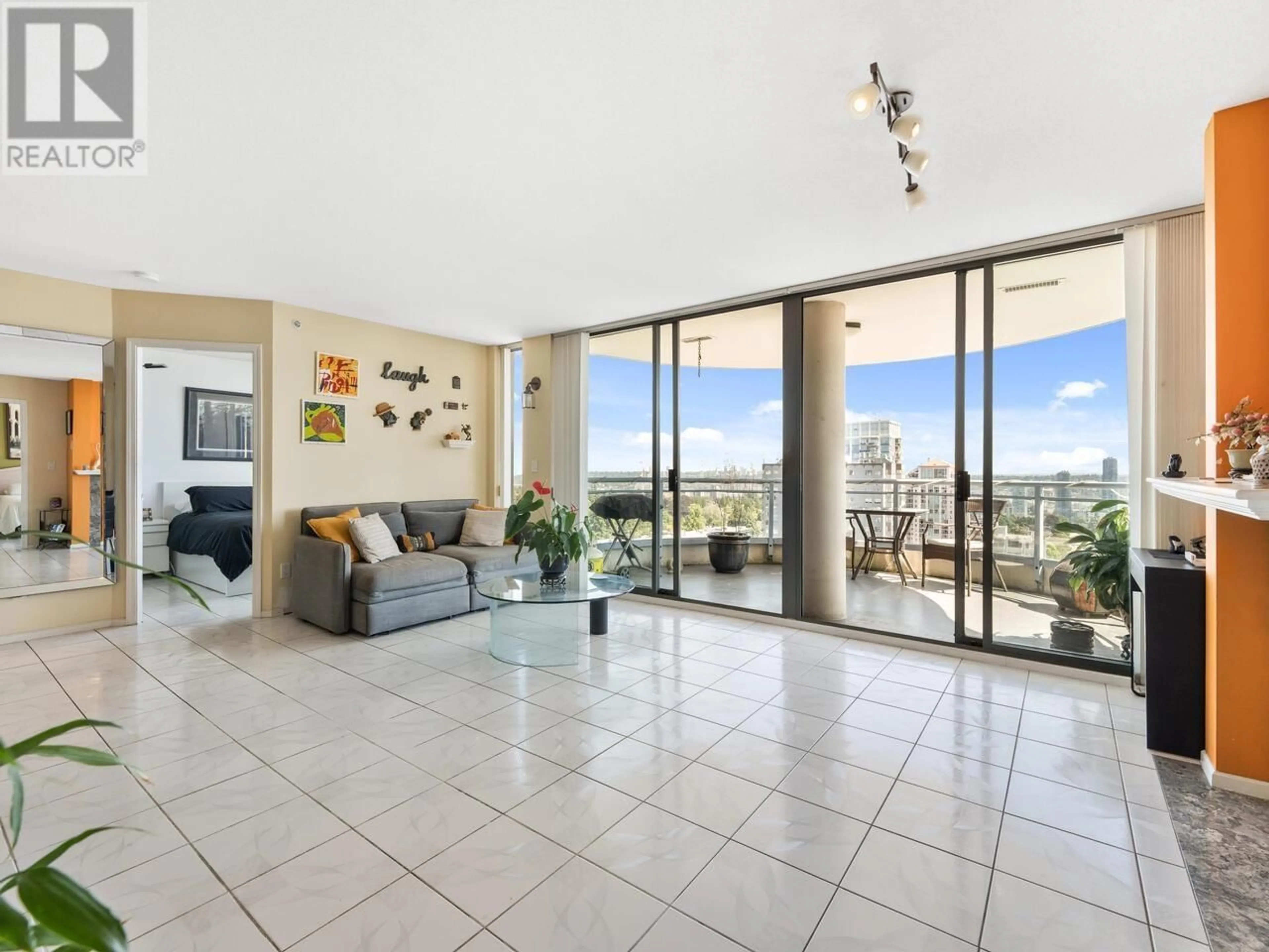 Indoor foyer for 2103 - 719 PRINCESS STREET, New Westminster British Columbia V3M6T9