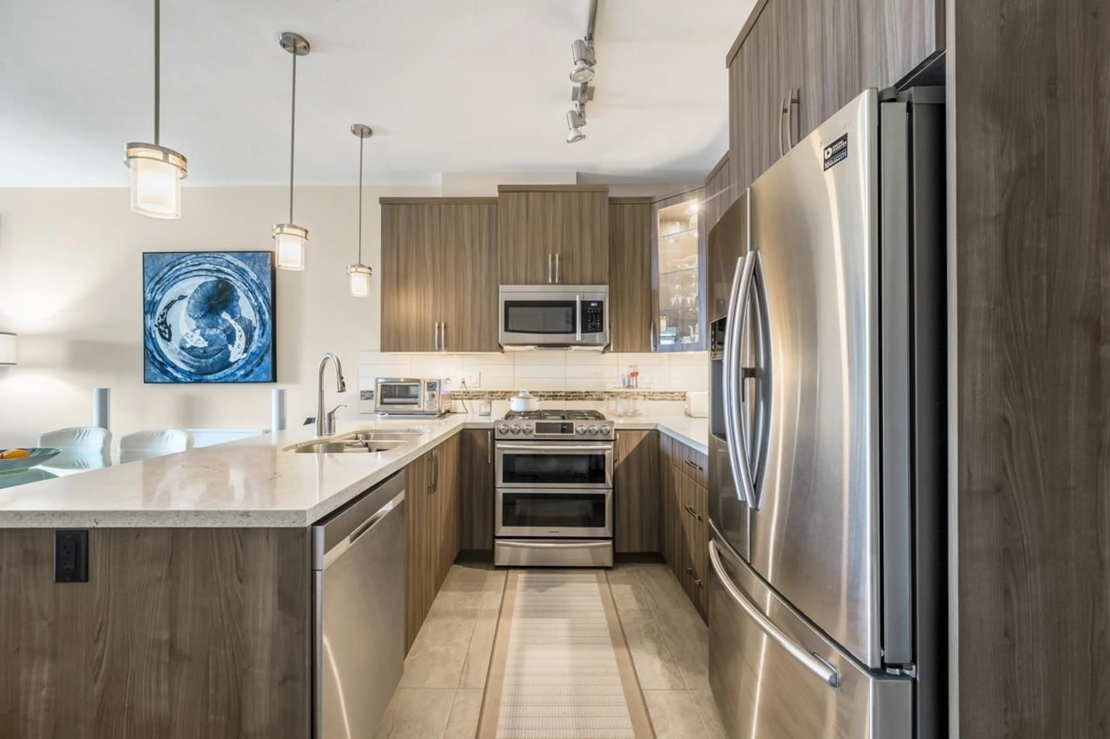 Contemporary kitchen, ceramic/tile floor for A507 - 20716 WILLOUGHBY TOWN CENTRE, Langley British Columbia V2Y3J7