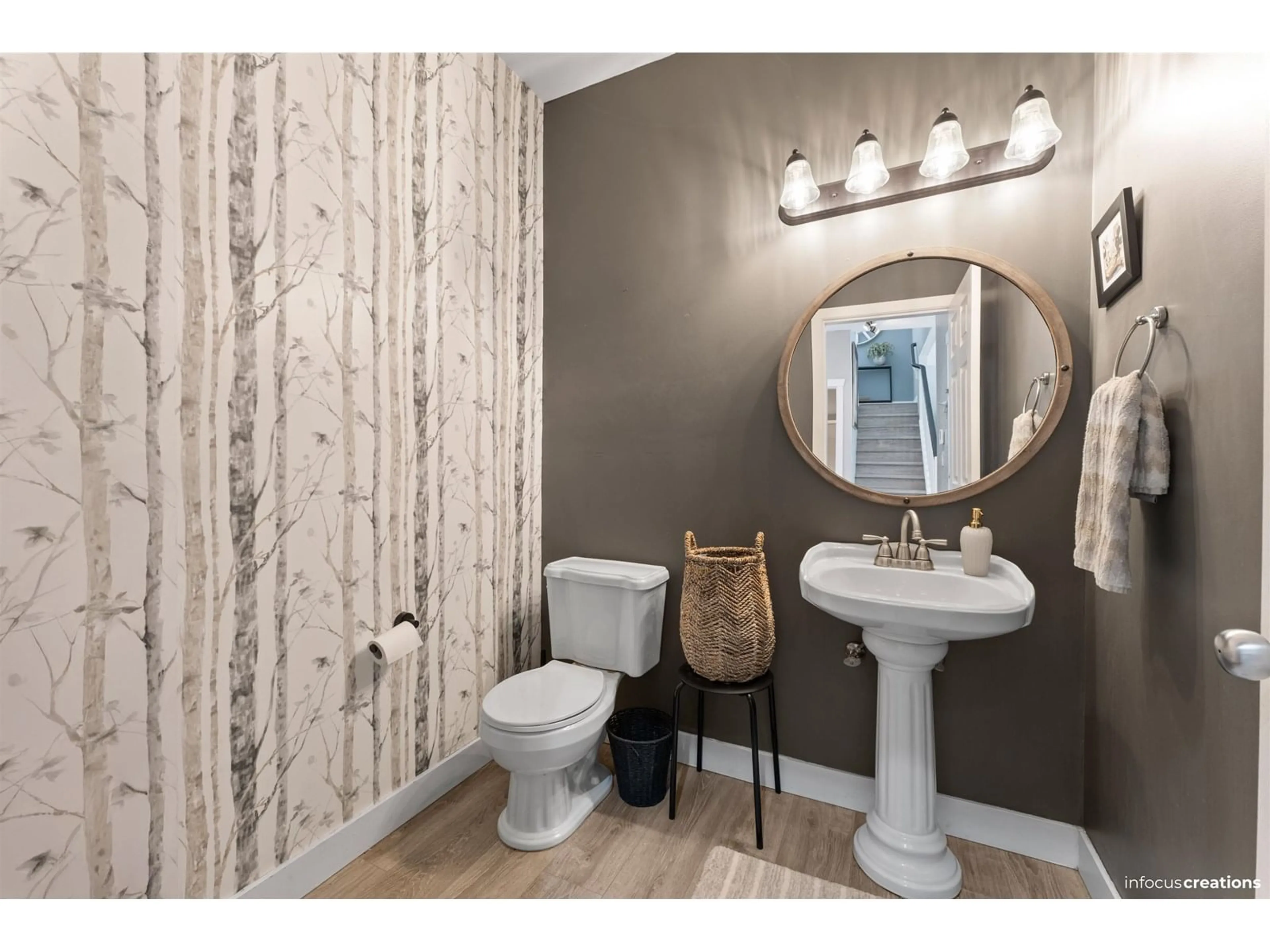 Standard bathroom, ceramic/tile floor for 6688 182, Surrey British Columbia V3S0L9