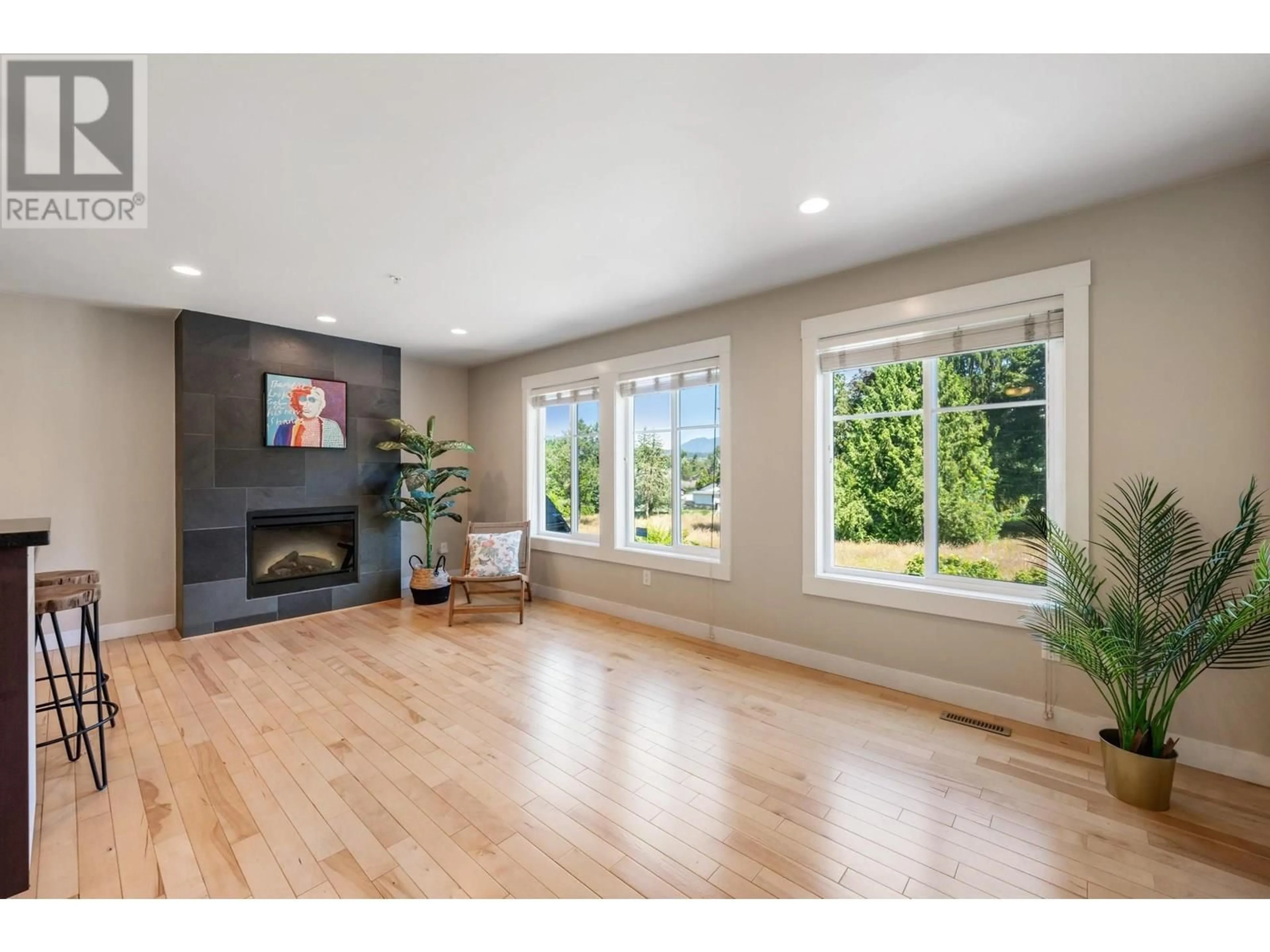 Unknown for 7 - 22206 124 AVENUE, Maple Ridge British Columbia V2X8X1