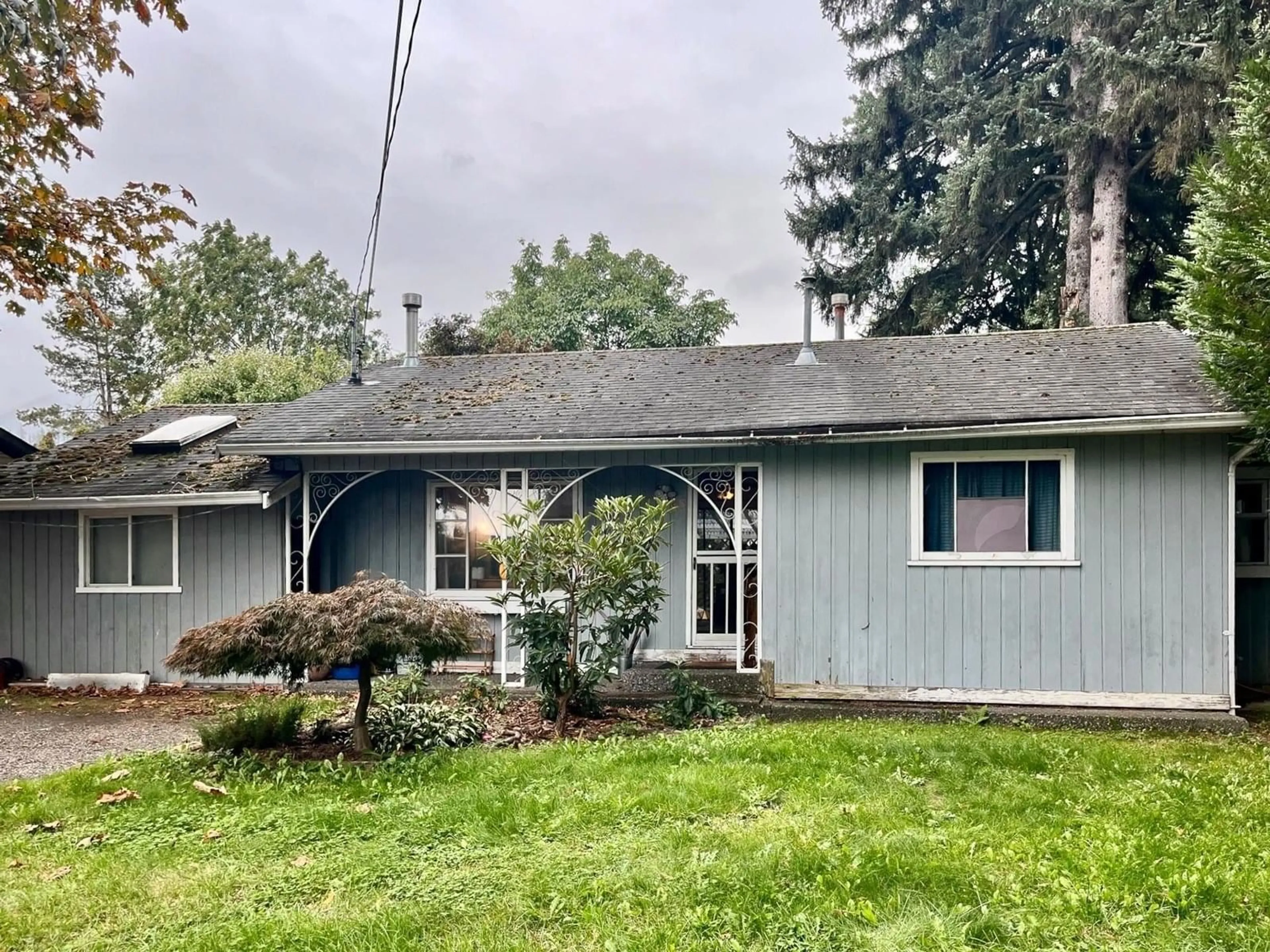 Home with vinyl exterior material, street for 45588 WATSON ROAD, Chilliwack British Columbia V2R2H1