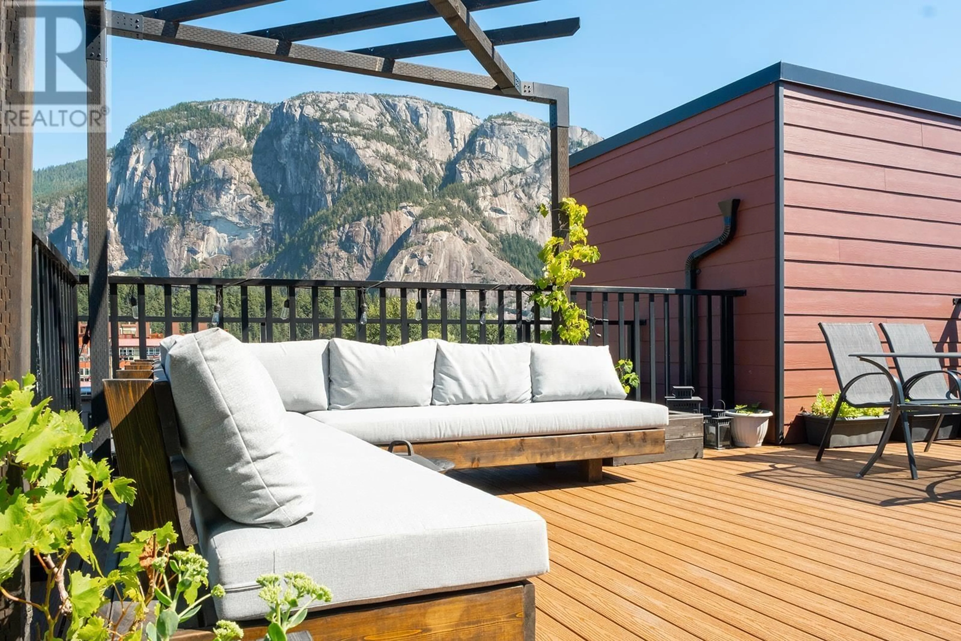 Patio, mountain view for 213 - 37842 THIRD AVENUE, Squamish British Columbia V8B1B9