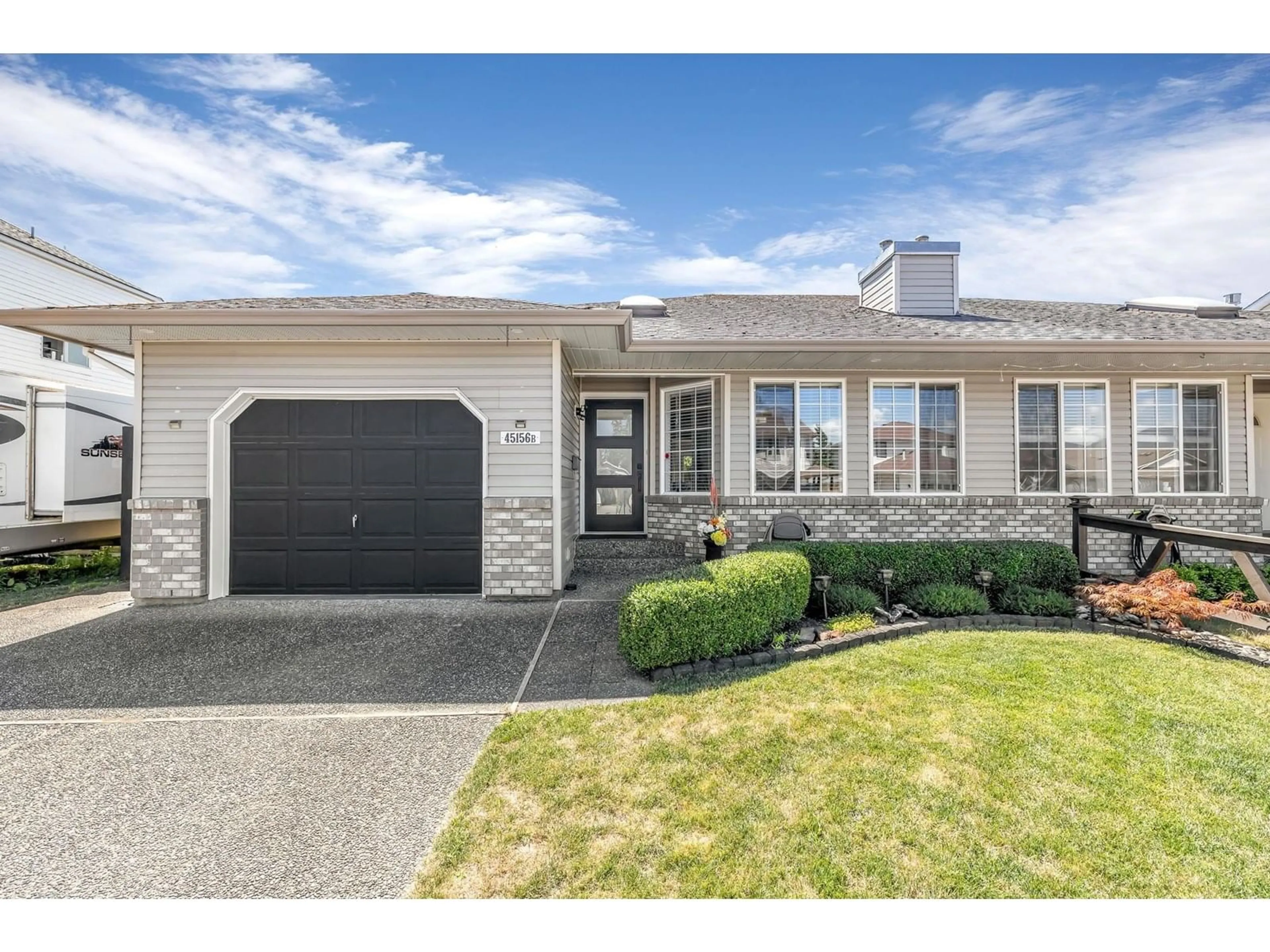 Home with vinyl exterior material, street for 2 - 45156 CUMBERLAND AVENUE, Chilliwack British Columbia V2R3E5