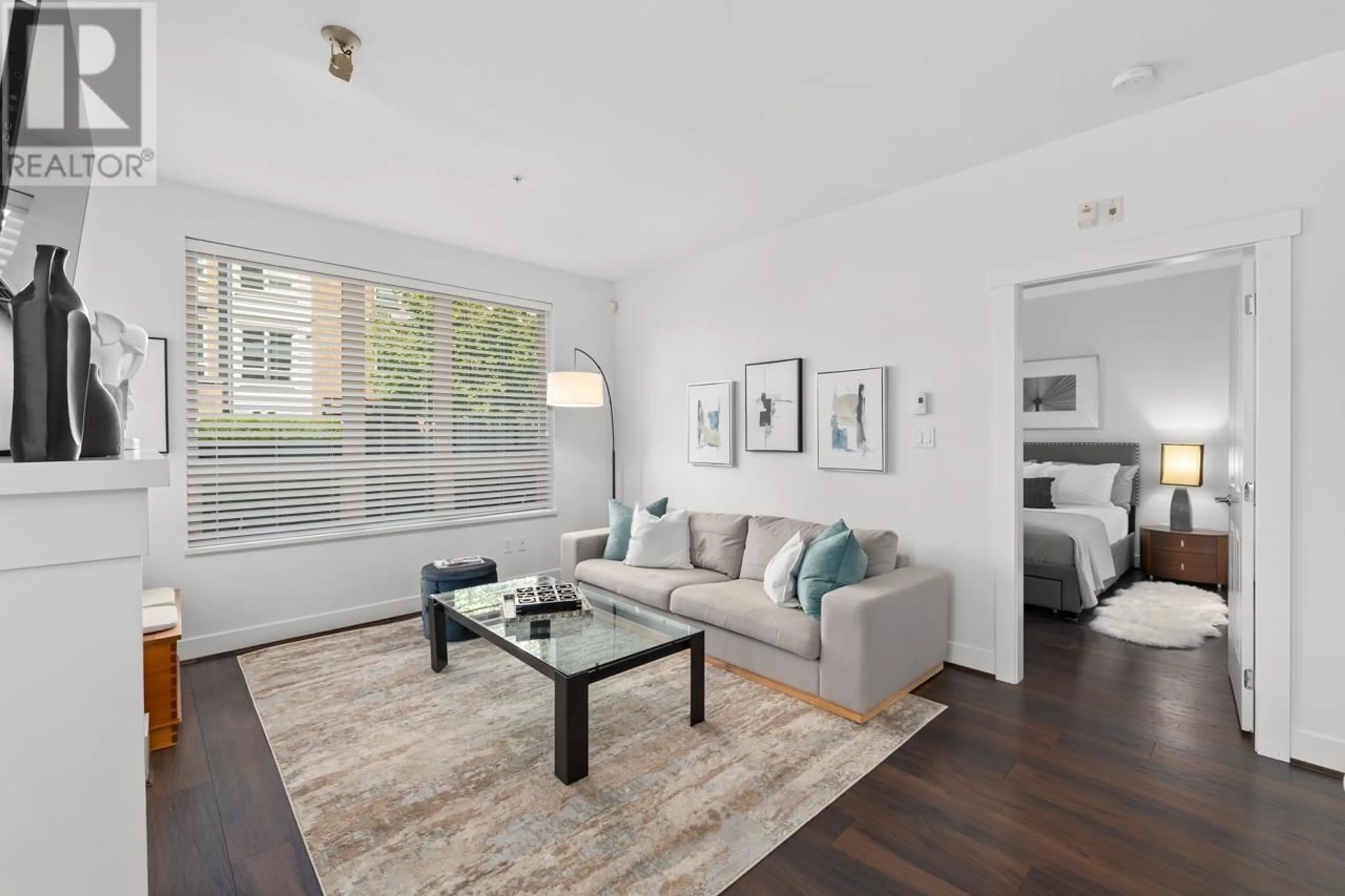 Living room with furniture, unknown for 110 - 2601 WHITELEY COURT, North Vancouver British Columbia V7J2R7