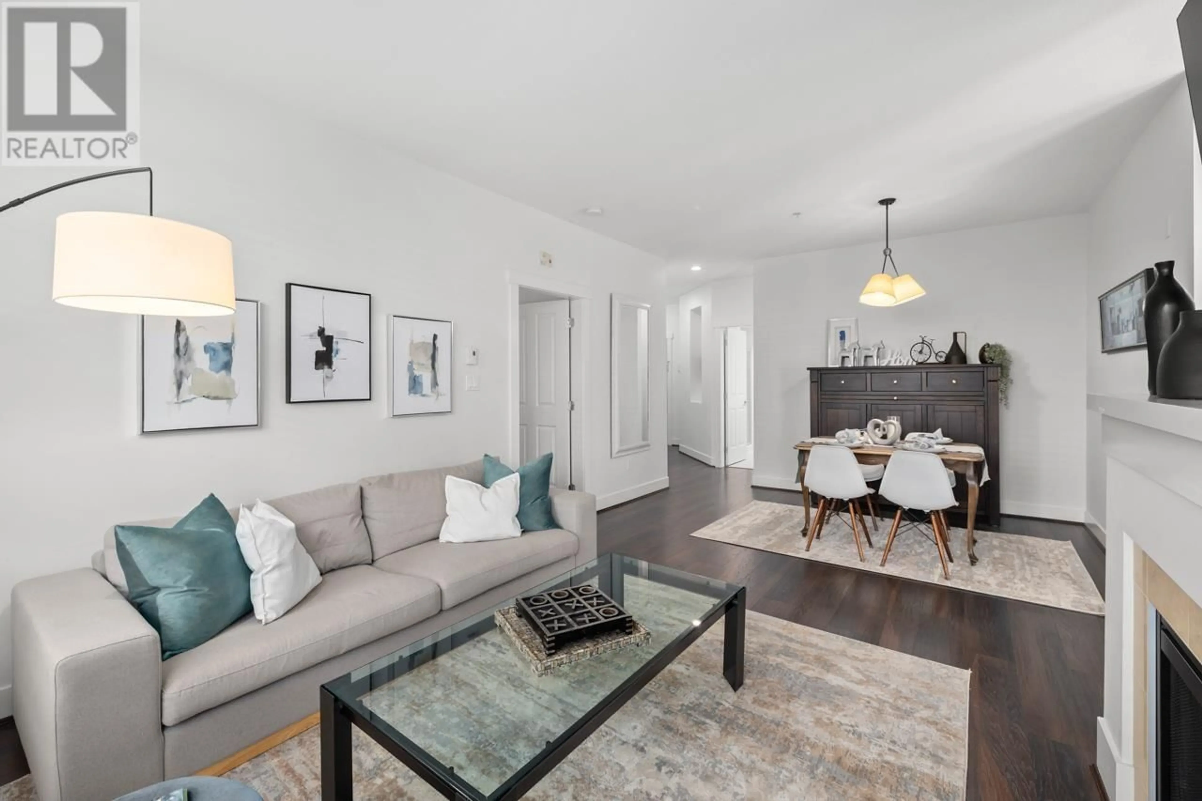 Living room with furniture, unknown for 110 - 2601 WHITELEY COURT, North Vancouver British Columbia V7J2R7