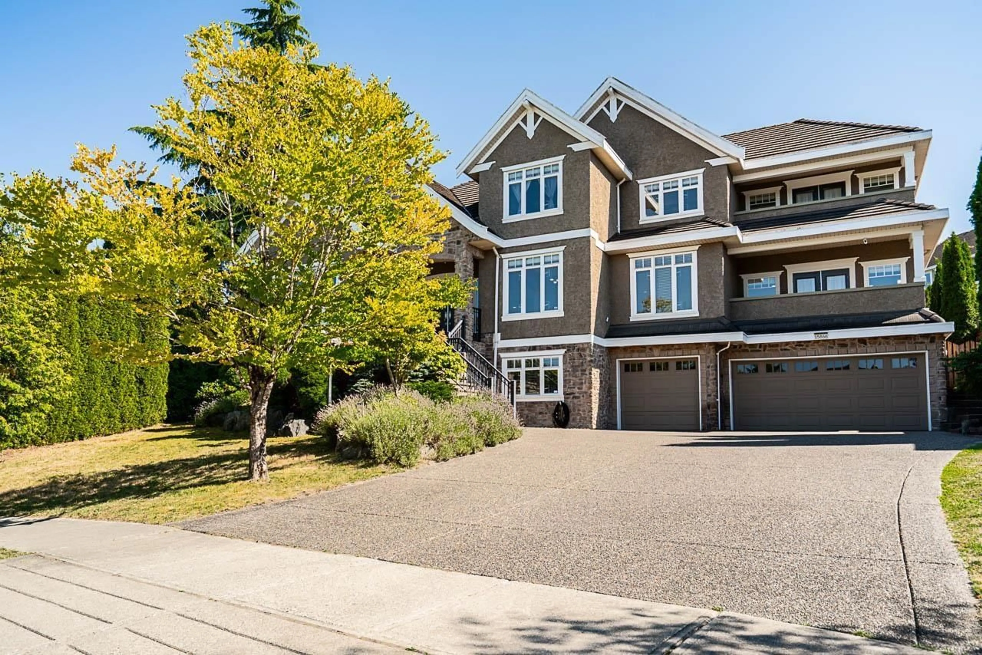 A pic from outside/outdoor area/front of a property/back of a property/a pic from drone, unknown for 15866 114, Surrey British Columbia V4N5R2