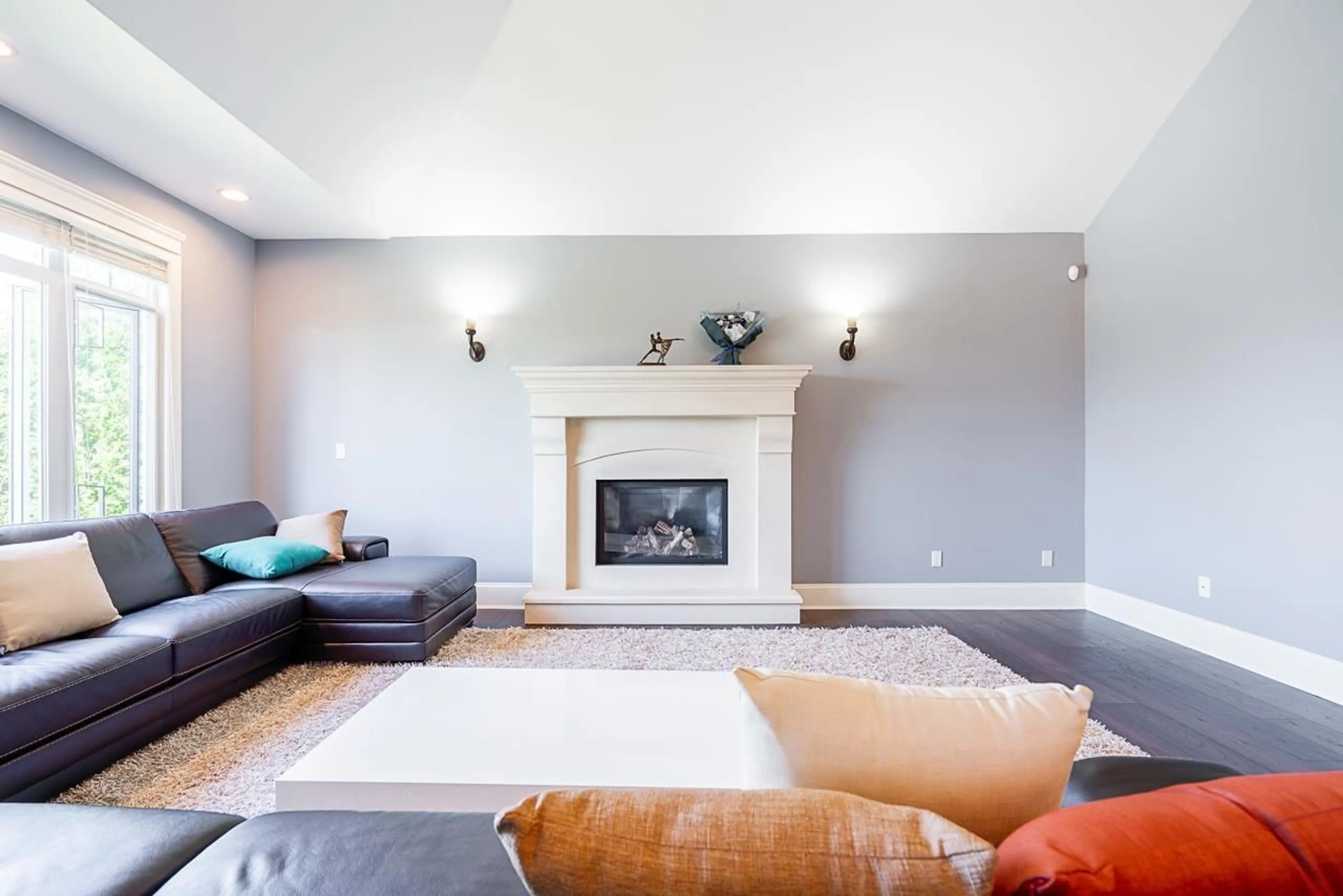 Living room with furniture, unknown for 15866 114, Surrey British Columbia V4N5R2