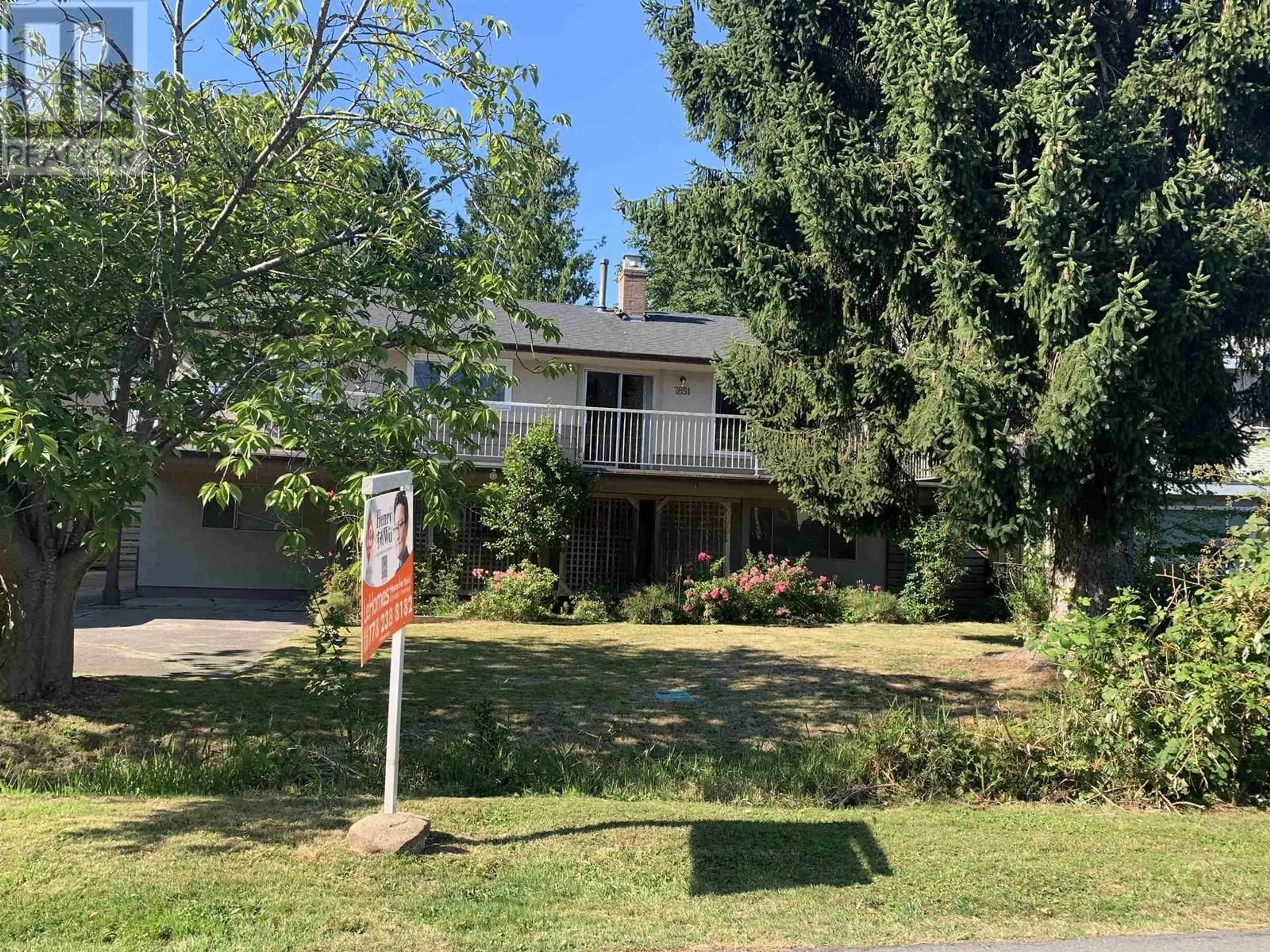 A pic from outside/outdoor area/front of a property/back of a property/a pic from drone, street for 7851 BENNETT ROAD, Richmond British Columbia V6Y1N3