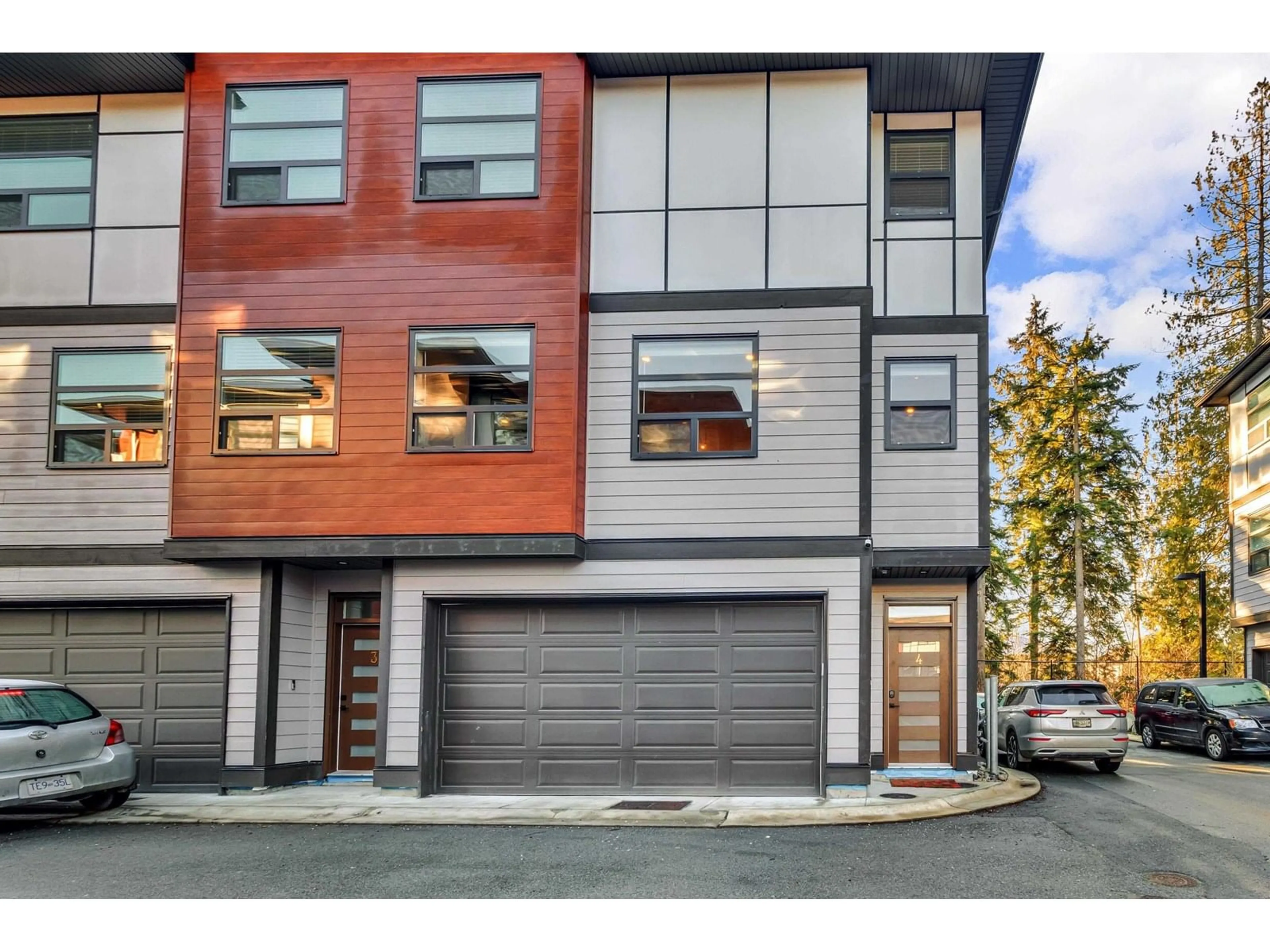 Home with brick exterior material, street for 4 - 32970 TUNBRIDGE, Mission British Columbia V2V6X9
