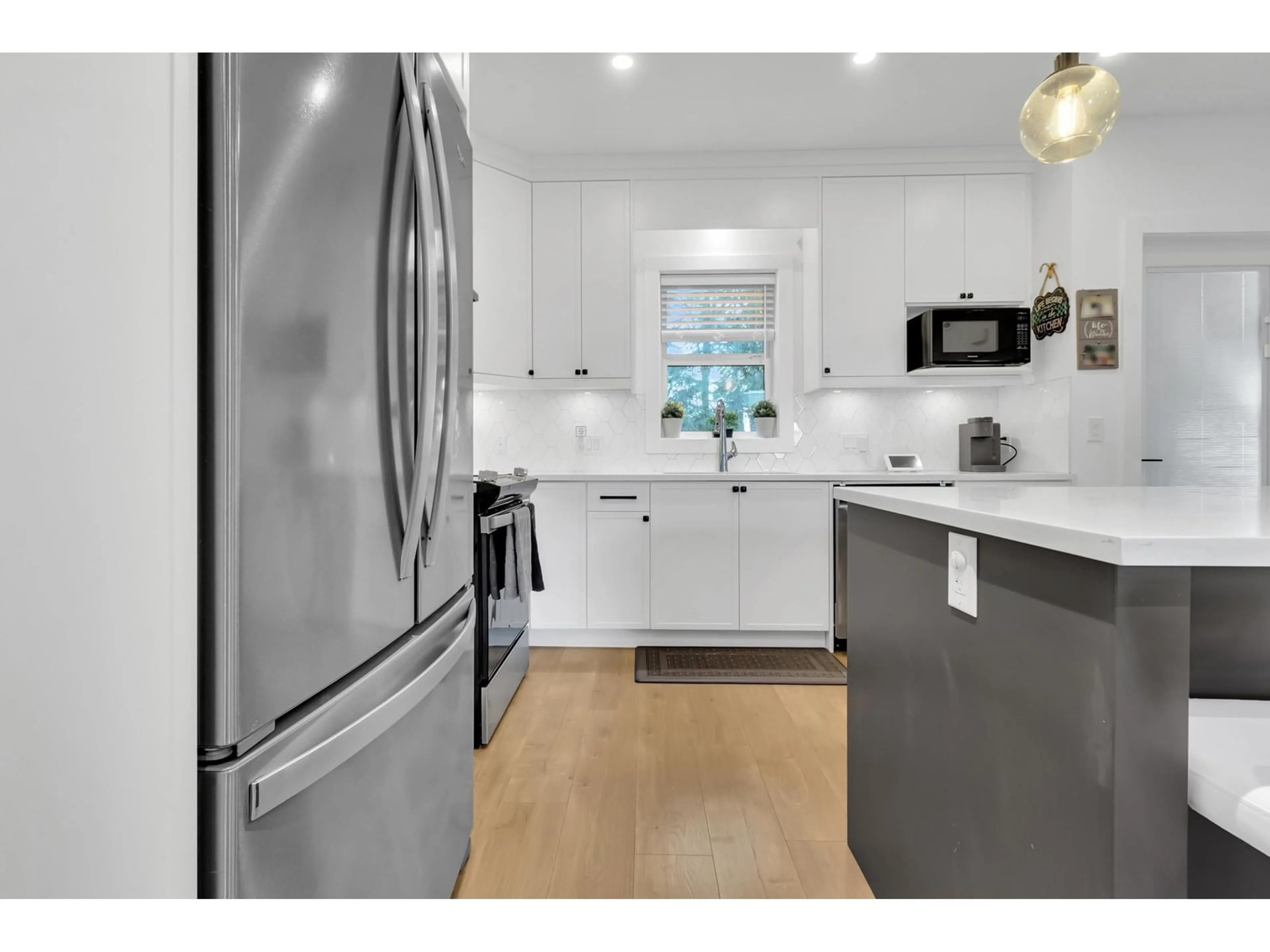 Open concept kitchen, unknown for 4 - 32970 TUNBRIDGE, Mission British Columbia V2V6X9