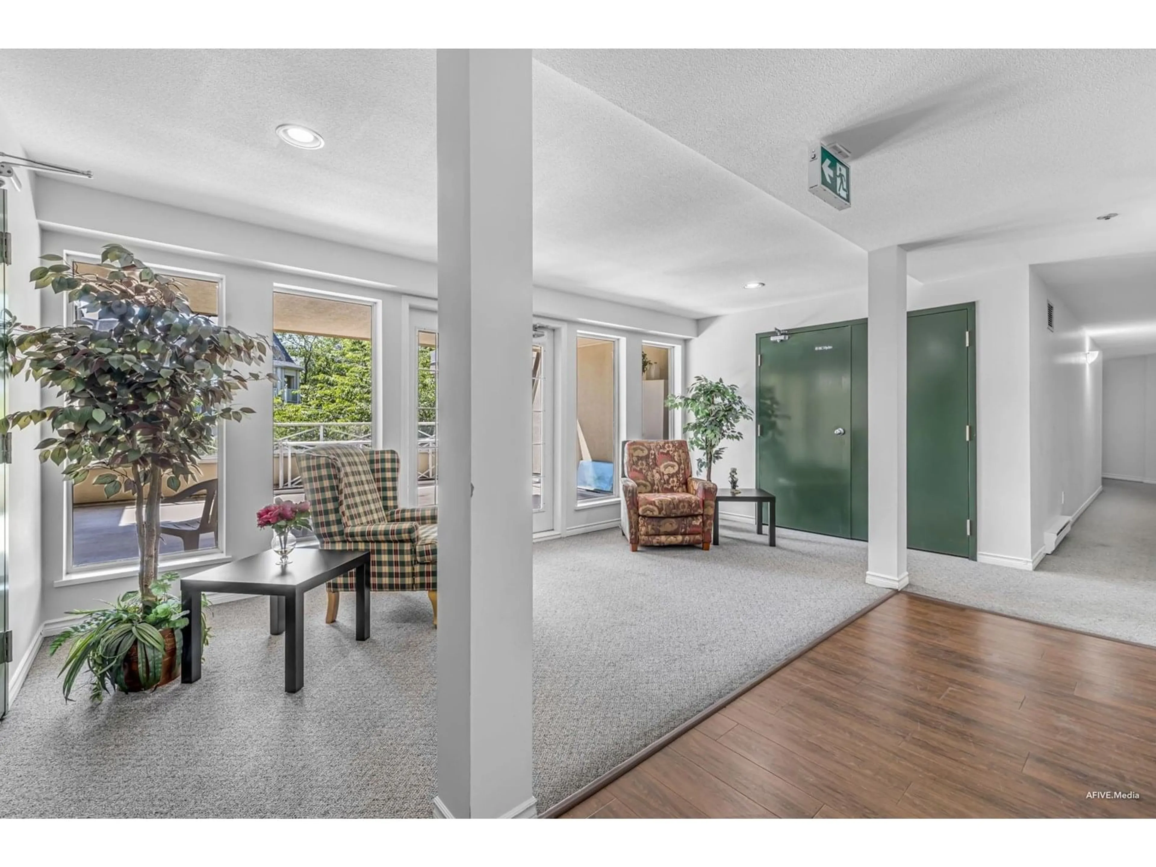 Indoor foyer for 213 - 20120 56, Langley British Columbia V3A3Y4