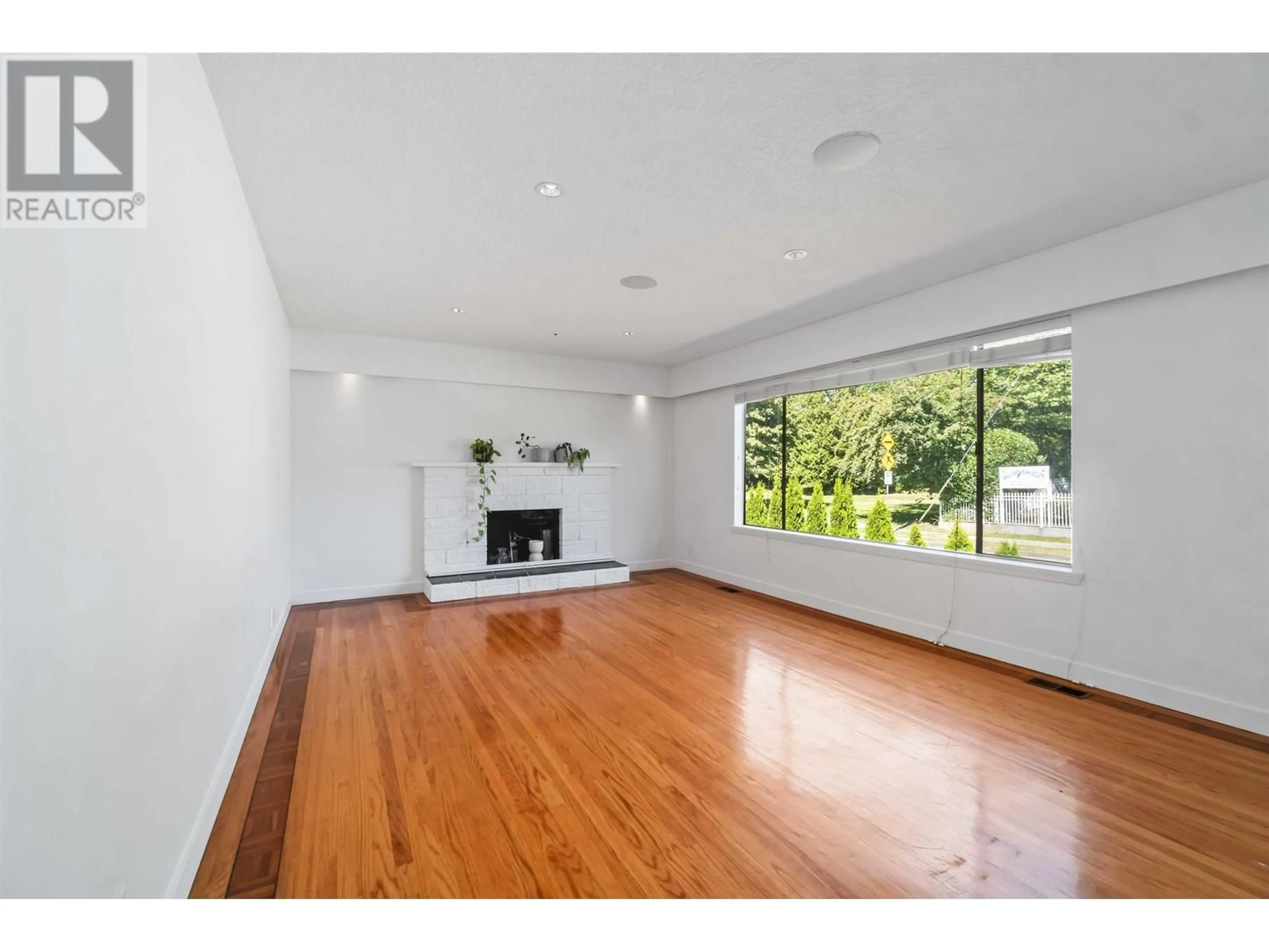 Unknown for 1825 SKEENA STREET, Vancouver British Columbia V5M3Y2