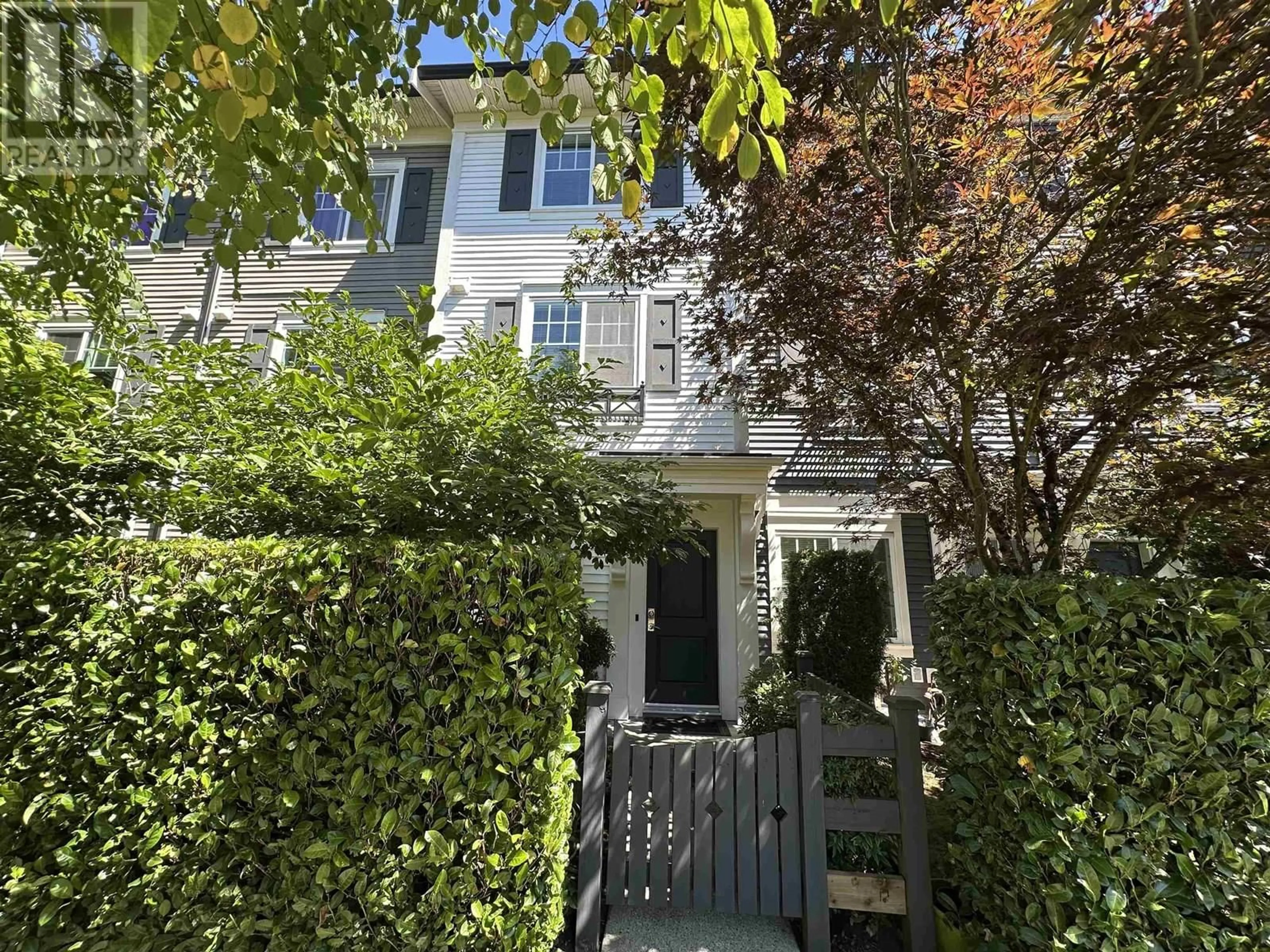 Unknown for 40 - 3010 RIVERBEND DRIVE, Coquitlam British Columbia V3C0B8