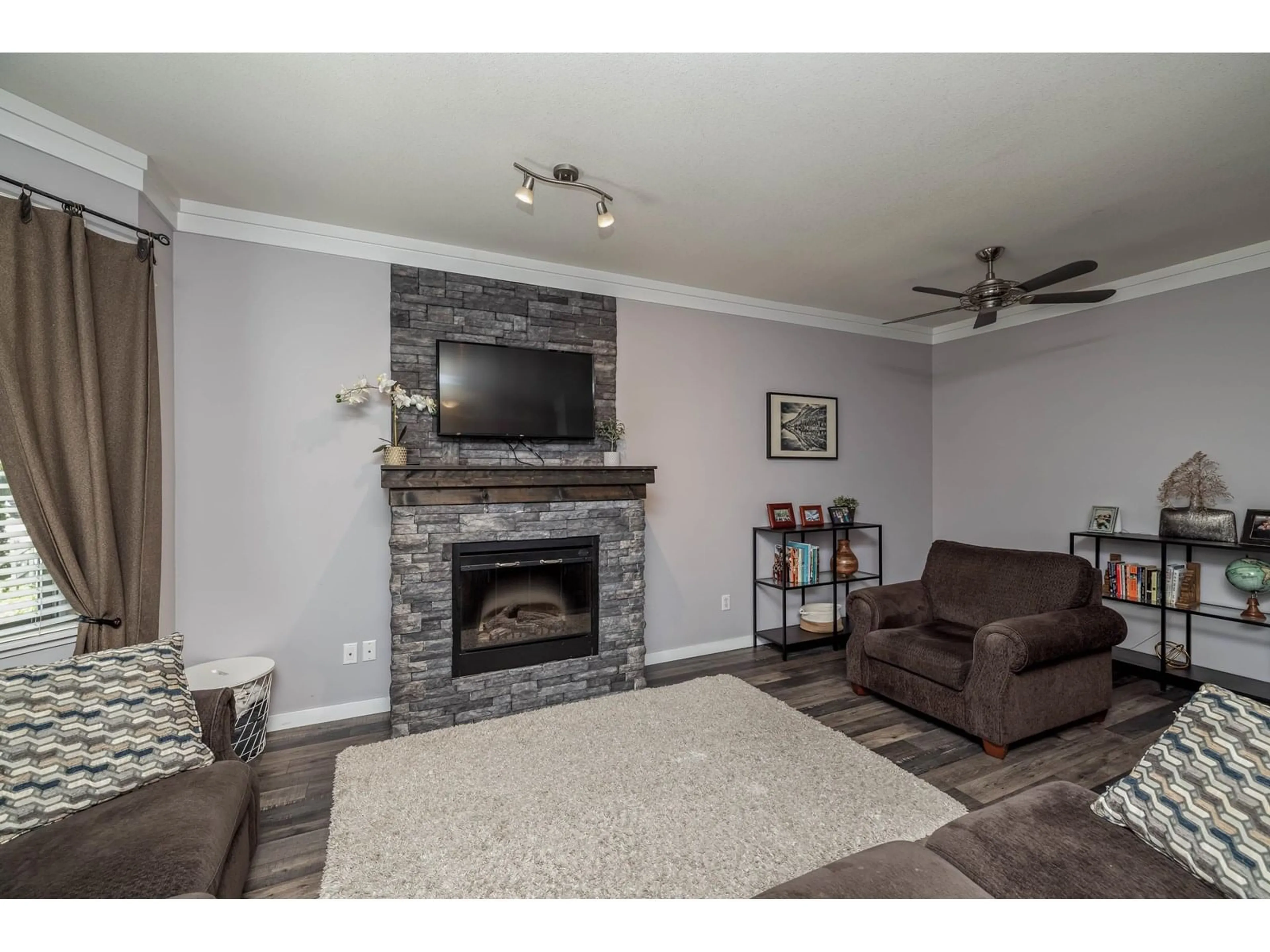 Living room with furniture, unknown for 29 - 6575 192, Surrey British Columbia V4N5T8