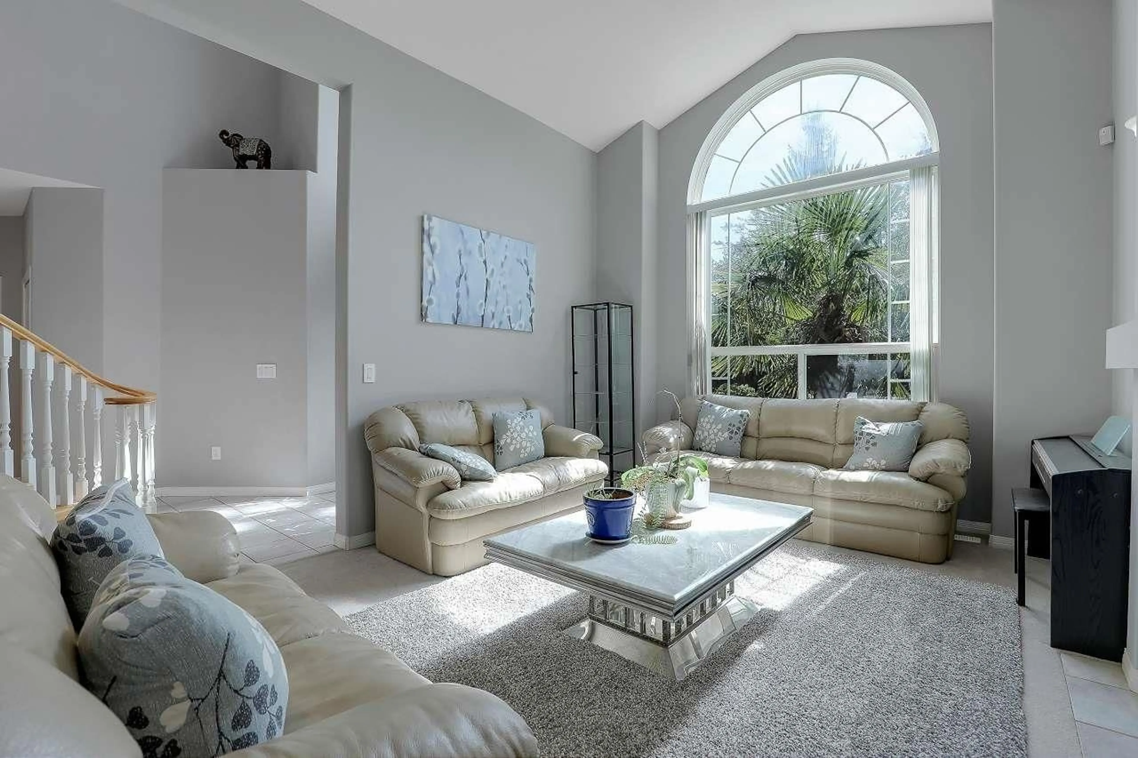 Living room with furniture, unknown for 16865 80, Surrey British Columbia V4N4Y8
