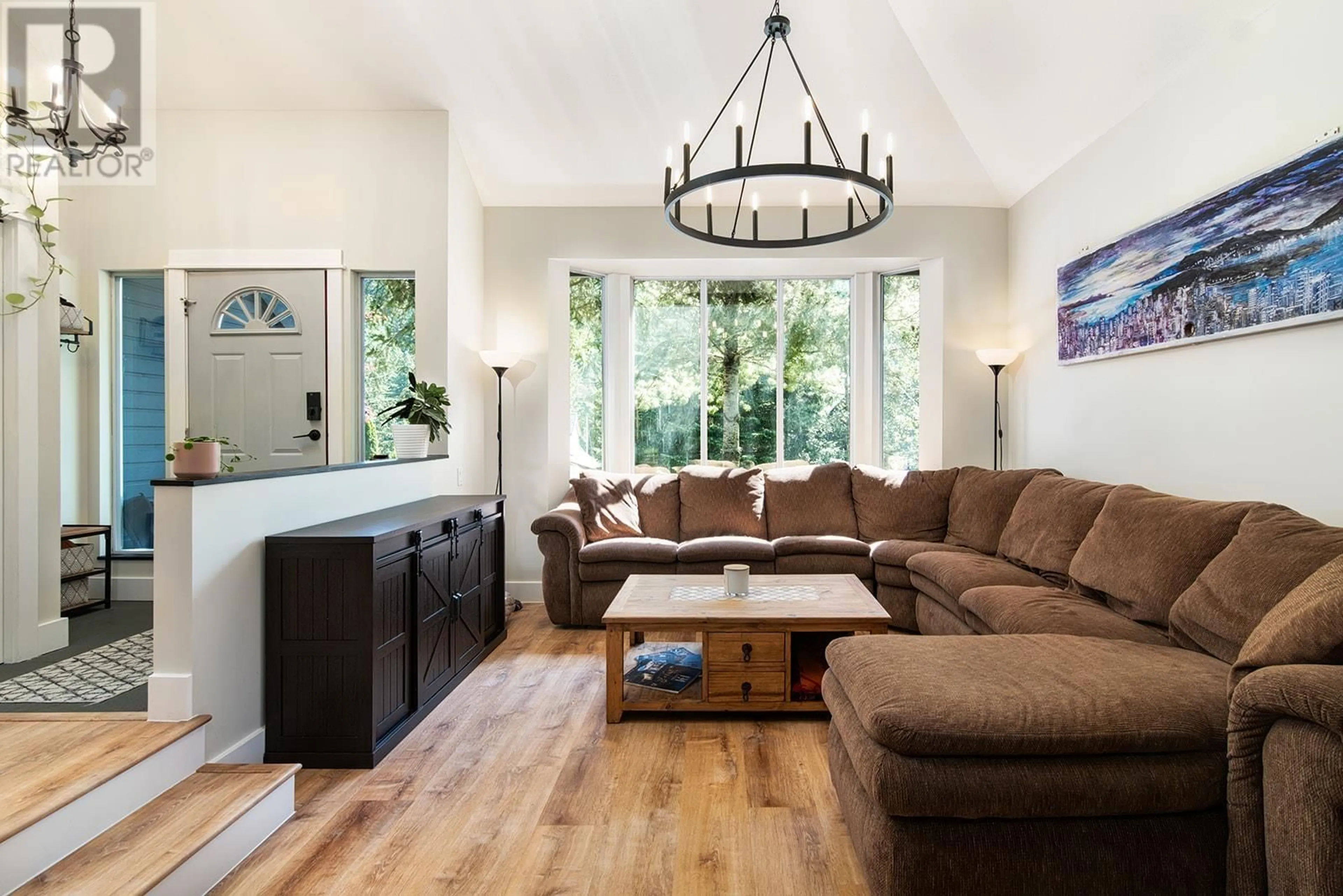 Living room with furniture, unknown for 1039 TOBERMORY WAY, Squamish British Columbia V0N3G0