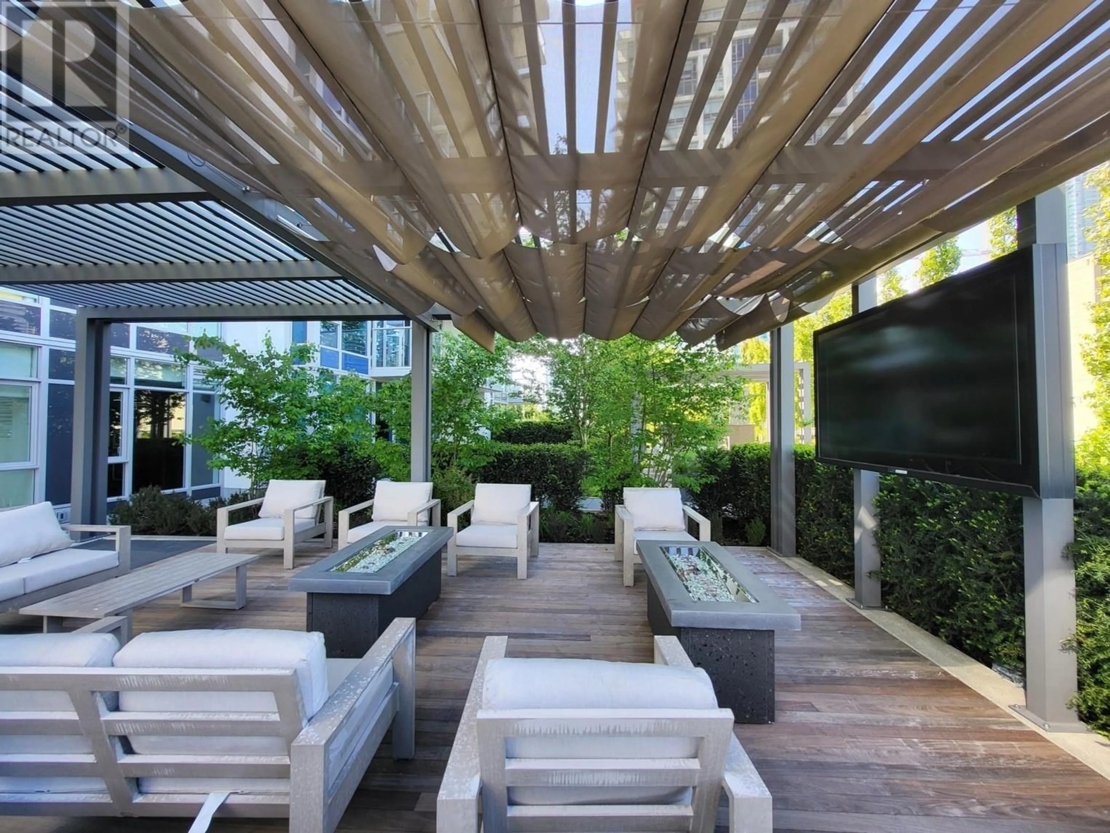 Patio, street for 2105 - 2311 BETA AVENUE, Burnaby British Columbia V5C0M1