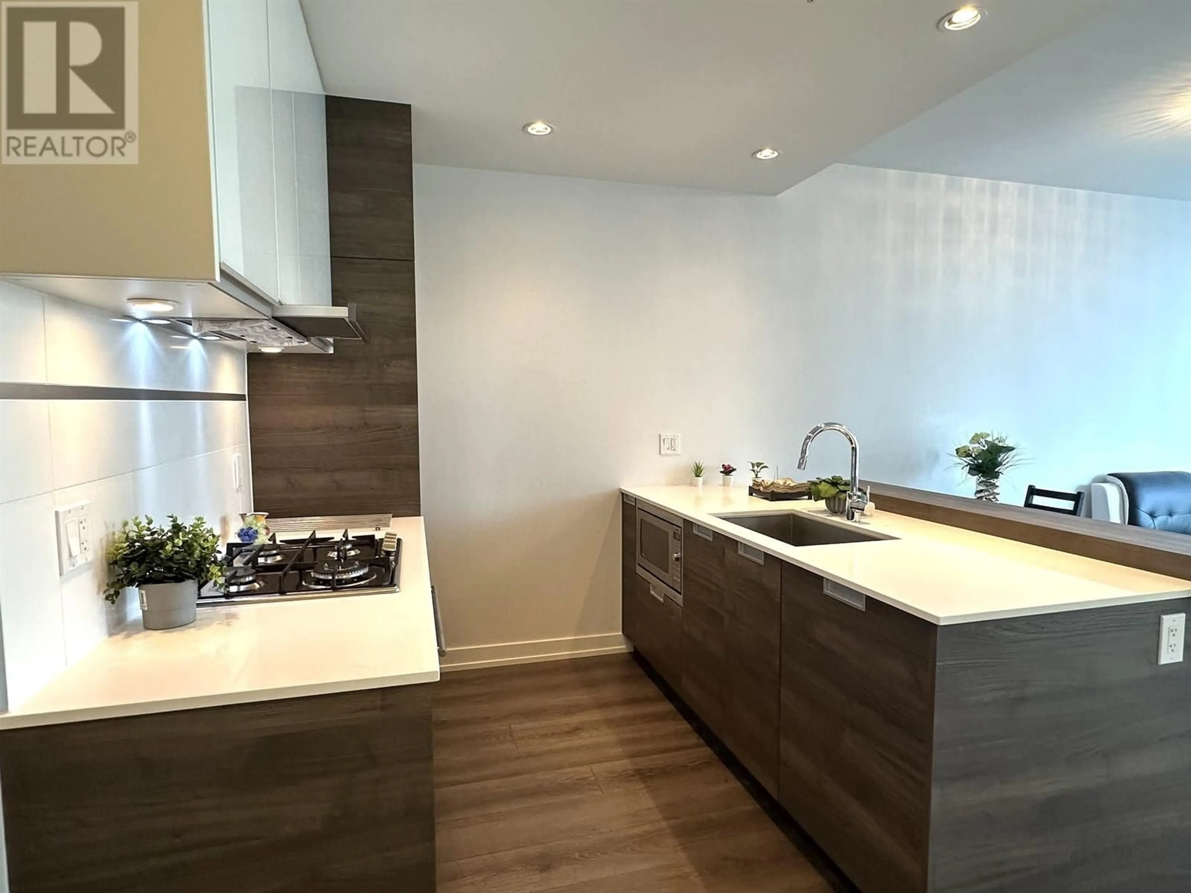 Unknown for 710 - 4688 KINGSWAY, Burnaby British Columbia V5H0E9