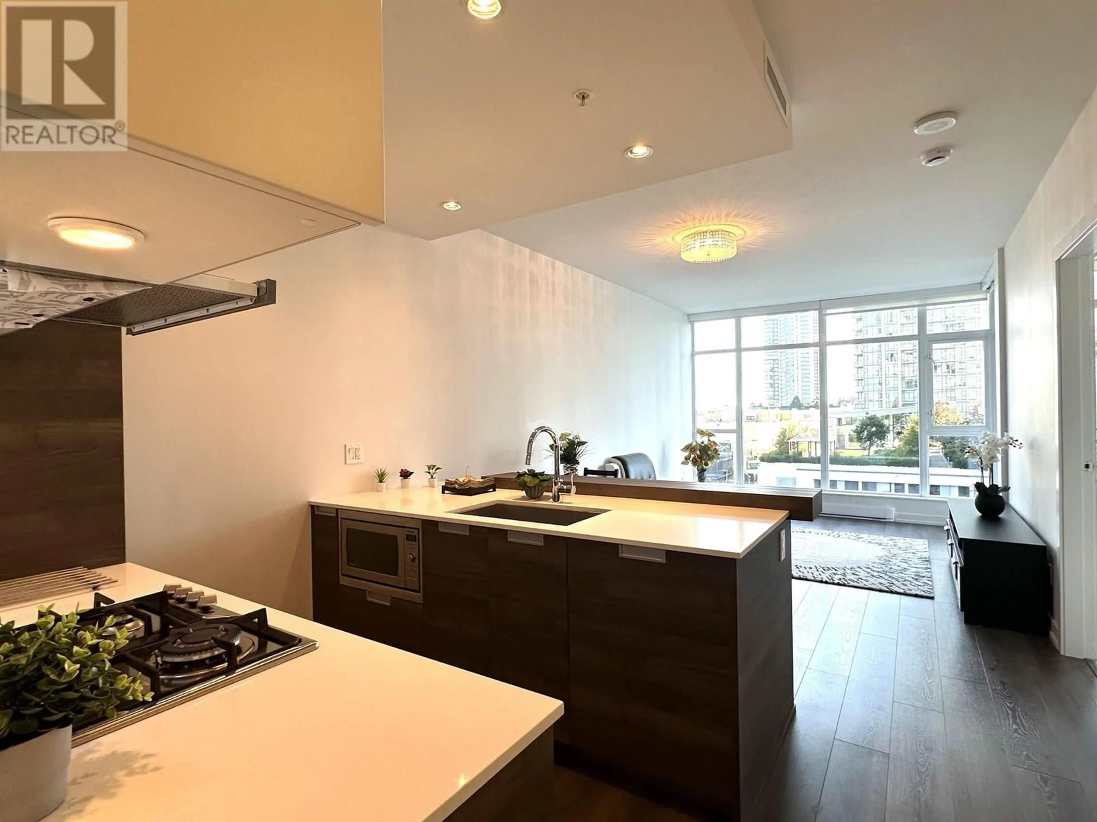 Standard kitchen, unknown for 710 - 4688 KINGSWAY, Burnaby British Columbia V5H0E9