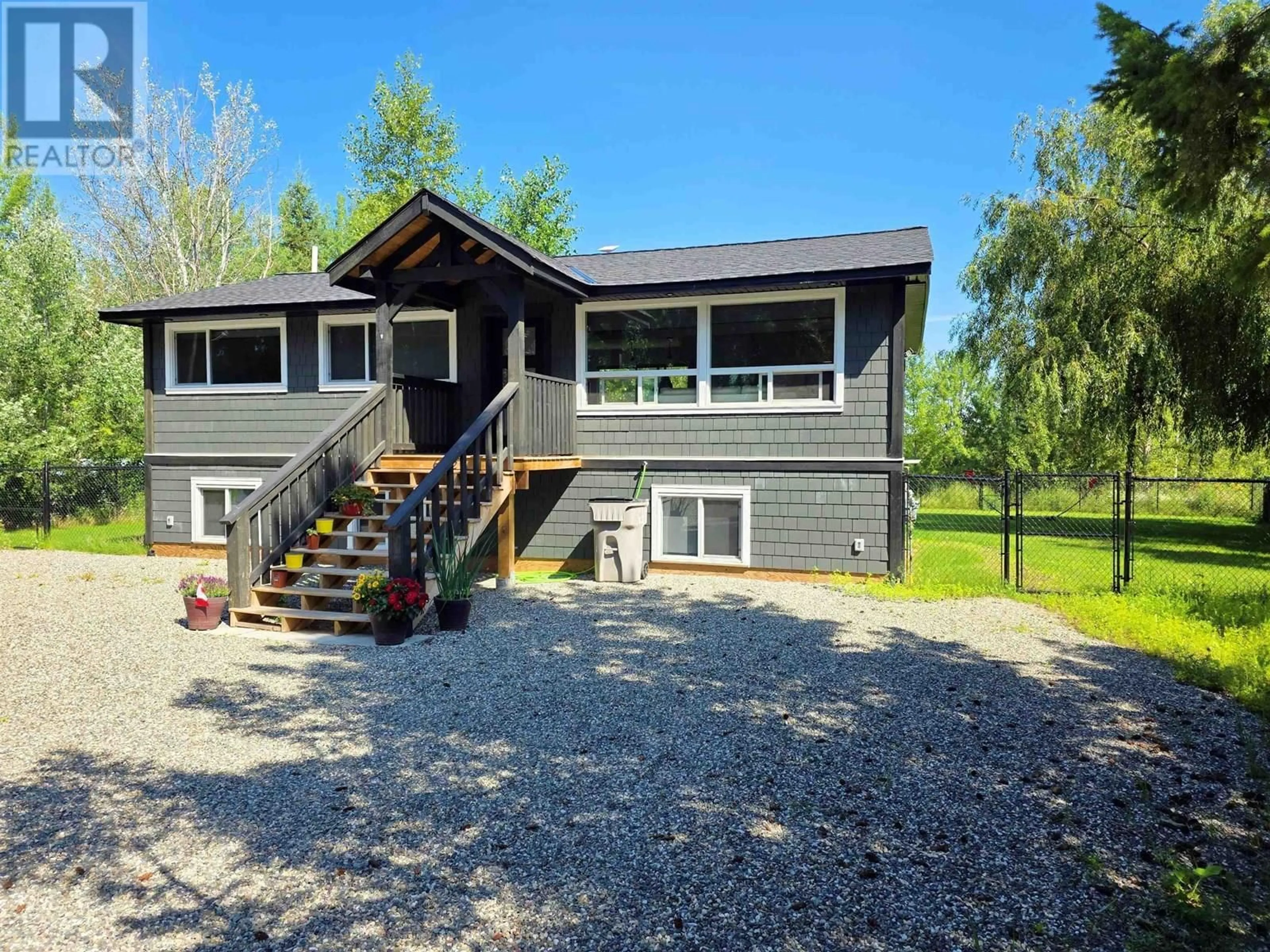 Home with vinyl exterior material, unknown for 672 WESTLAND ROAD, Quesnel British Columbia V2J4R6