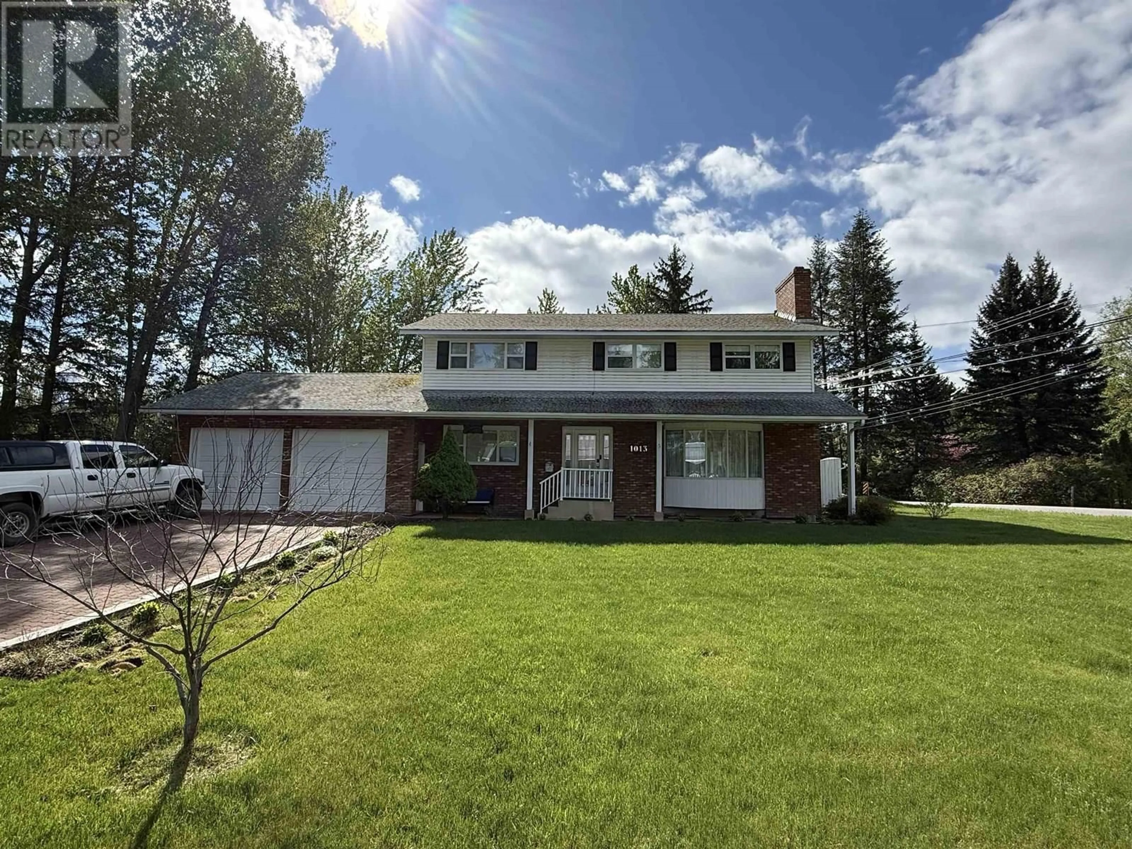 Home with vinyl exterior material, street for 1012 ROSE ROAD, Quesnel British Columbia V2J5L1
