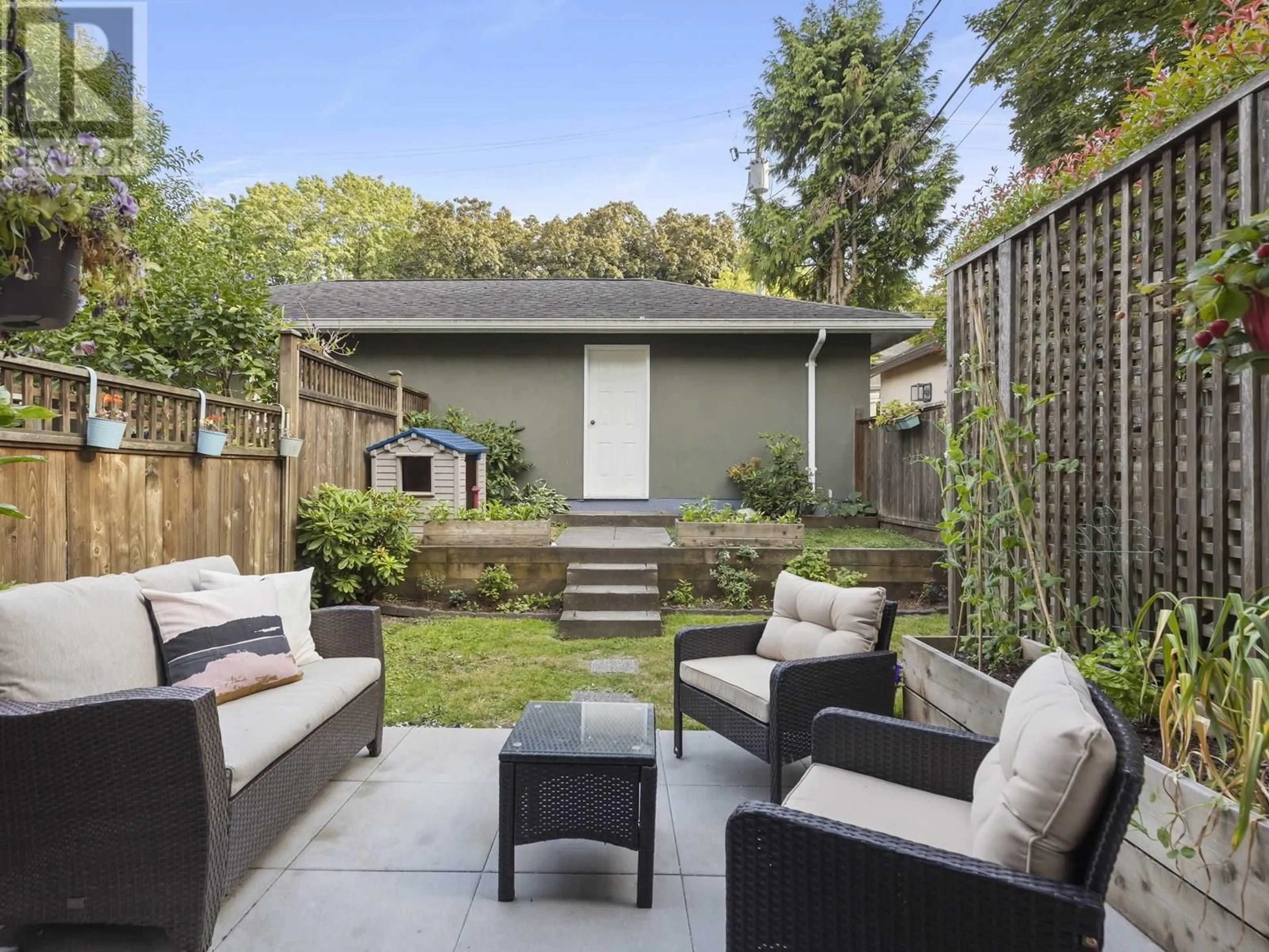 Patio, street for 1858 10TH AVENUE, Vancouver British Columbia V6J2A7